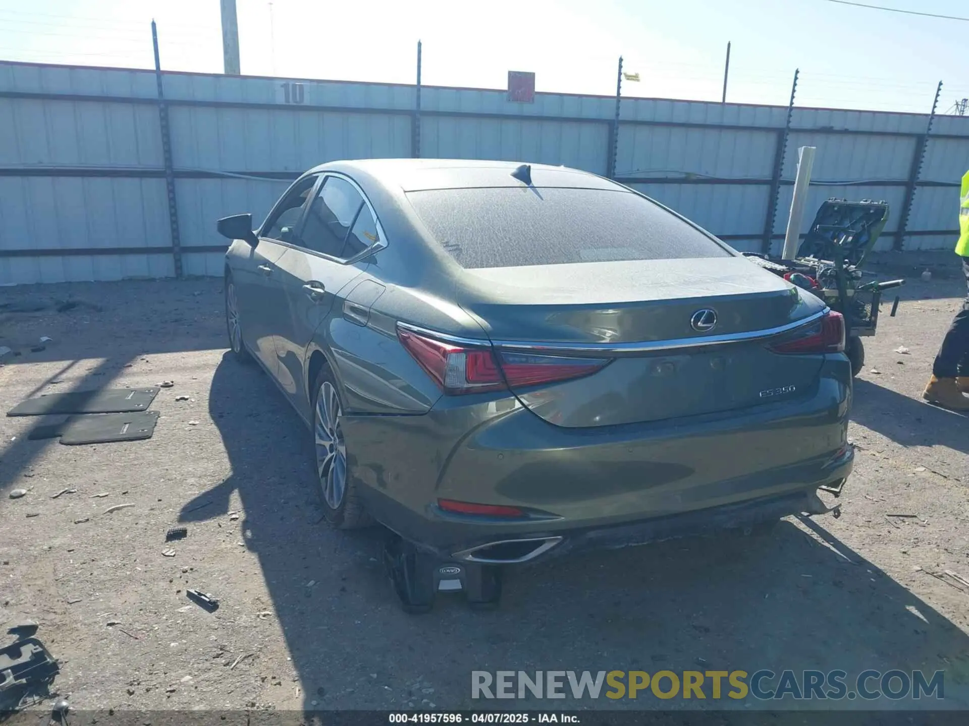 3 Photograph of a damaged car 58ABZ1B18KU016098 LEXUS ES 350 2019