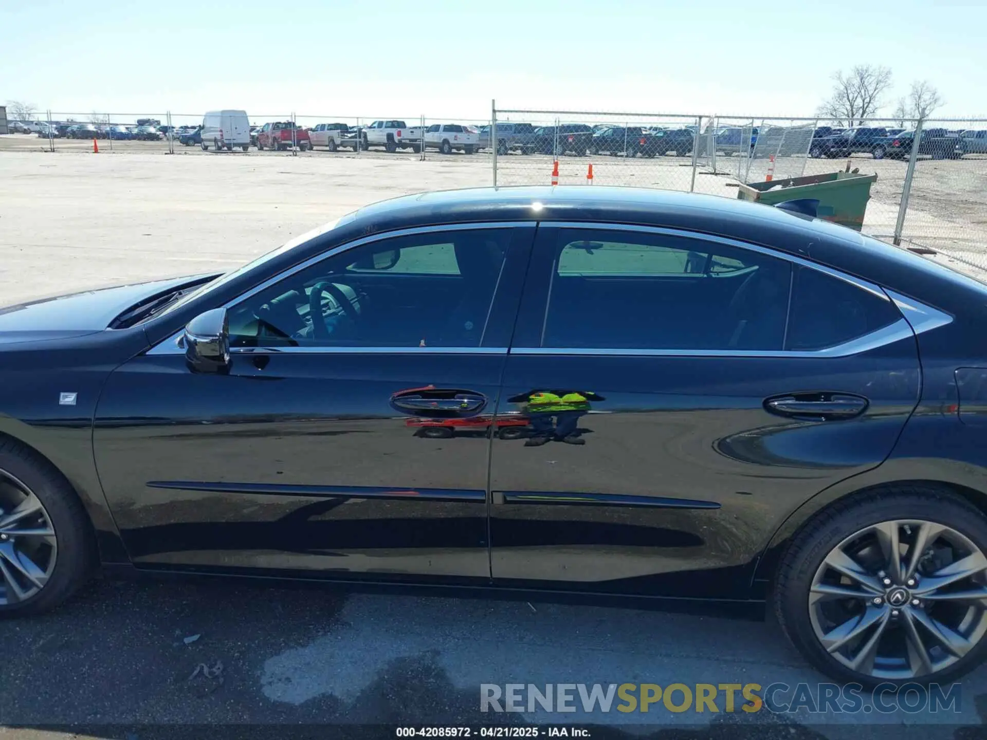 15 Photograph of a damaged car 58ABZ1B18KU027280 LEXUS ES 350 2019