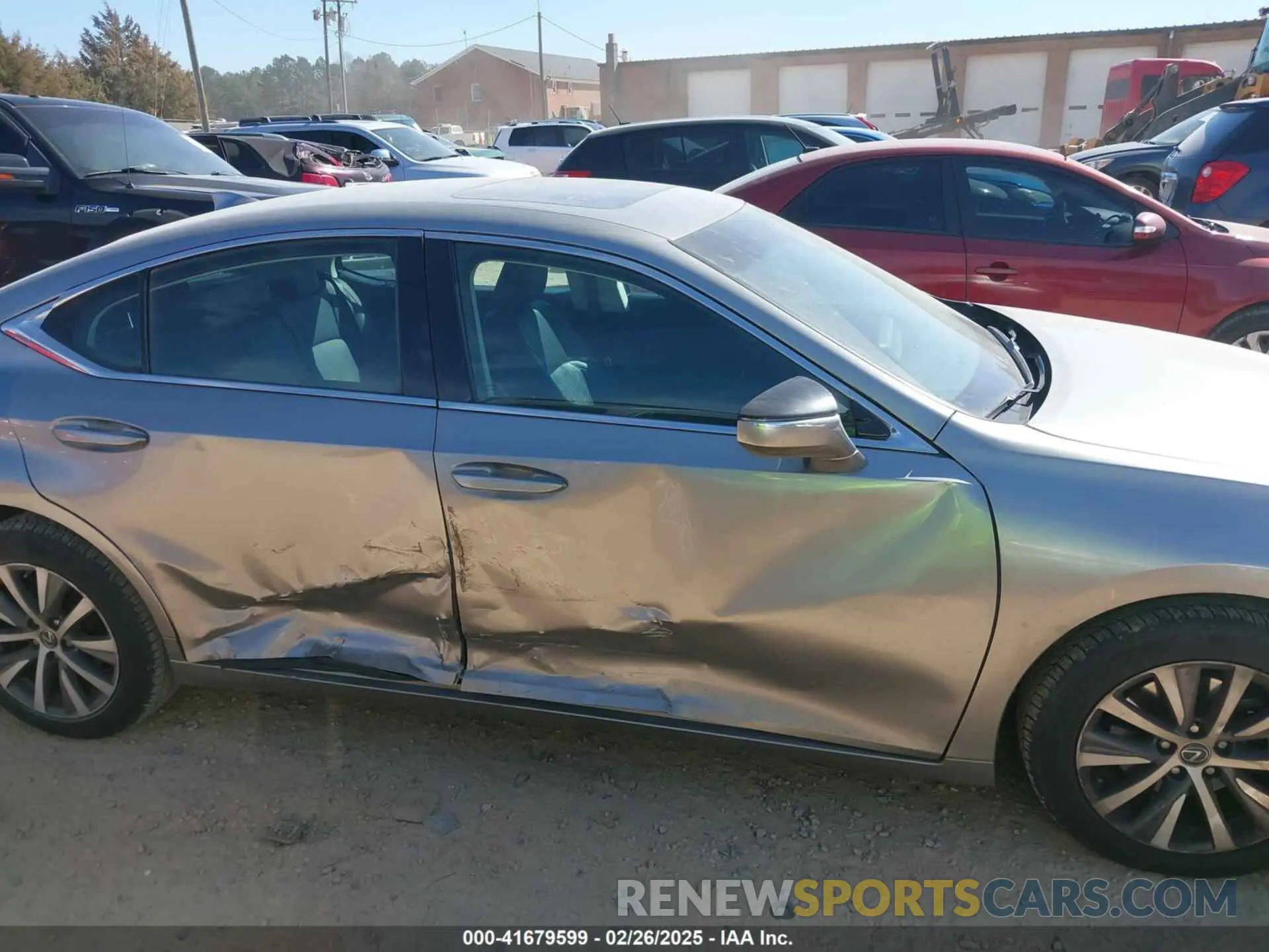 13 Photograph of a damaged car 58ABZ1B18KU030809 LEXUS ES 350 2019
