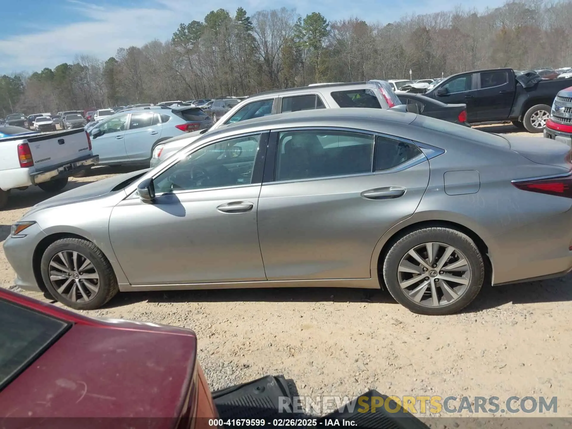 14 Photograph of a damaged car 58ABZ1B18KU030809 LEXUS ES 350 2019