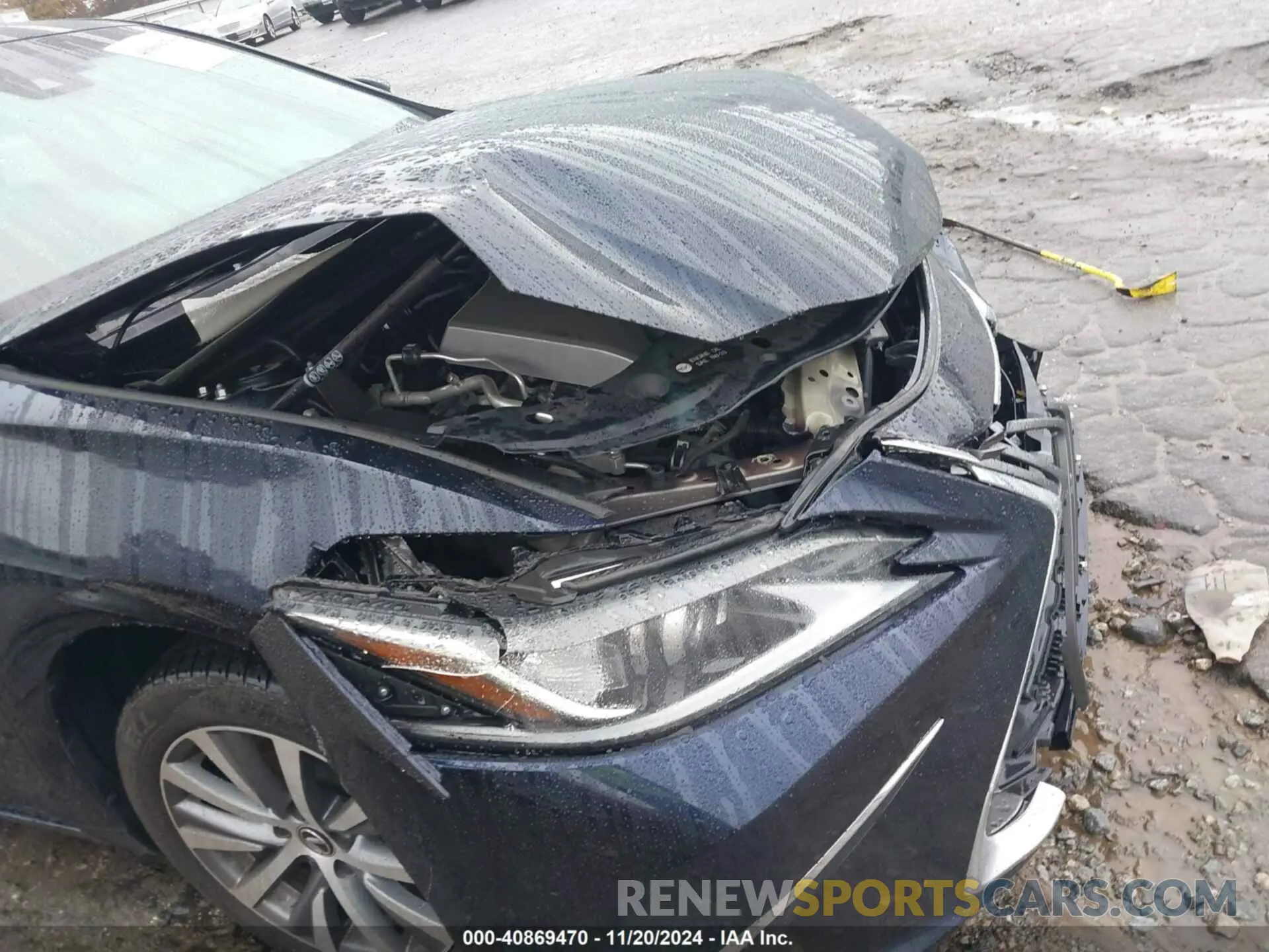 17 Photograph of a damaged car 58ABZ1B18KU041549 LEXUS ES 350 2019