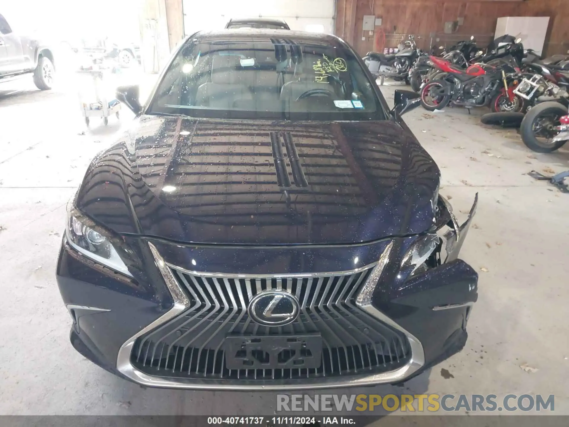 12 Photograph of a damaged car 58ABZ1B18KU051126 LEXUS ES 350 2019
