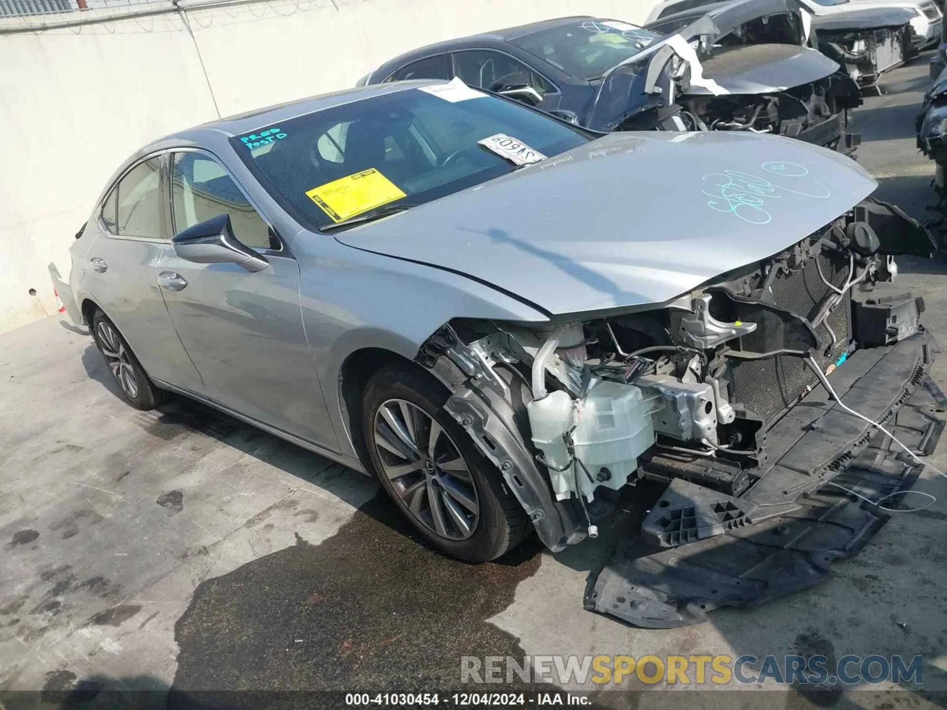 1 Photograph of a damaged car 58ABZ1B19KU003232 LEXUS ES 350 2019