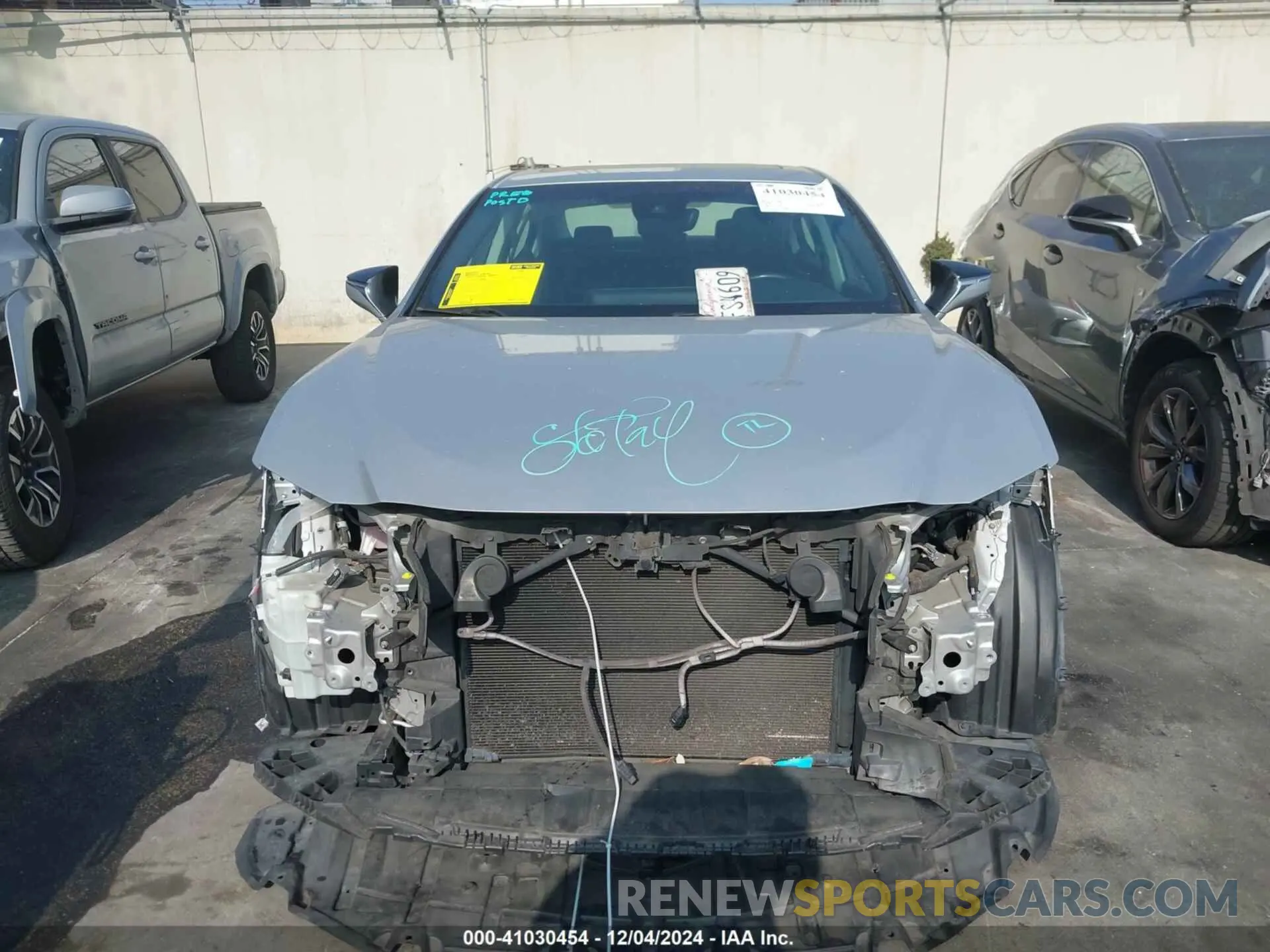 13 Photograph of a damaged car 58ABZ1B19KU003232 LEXUS ES 350 2019