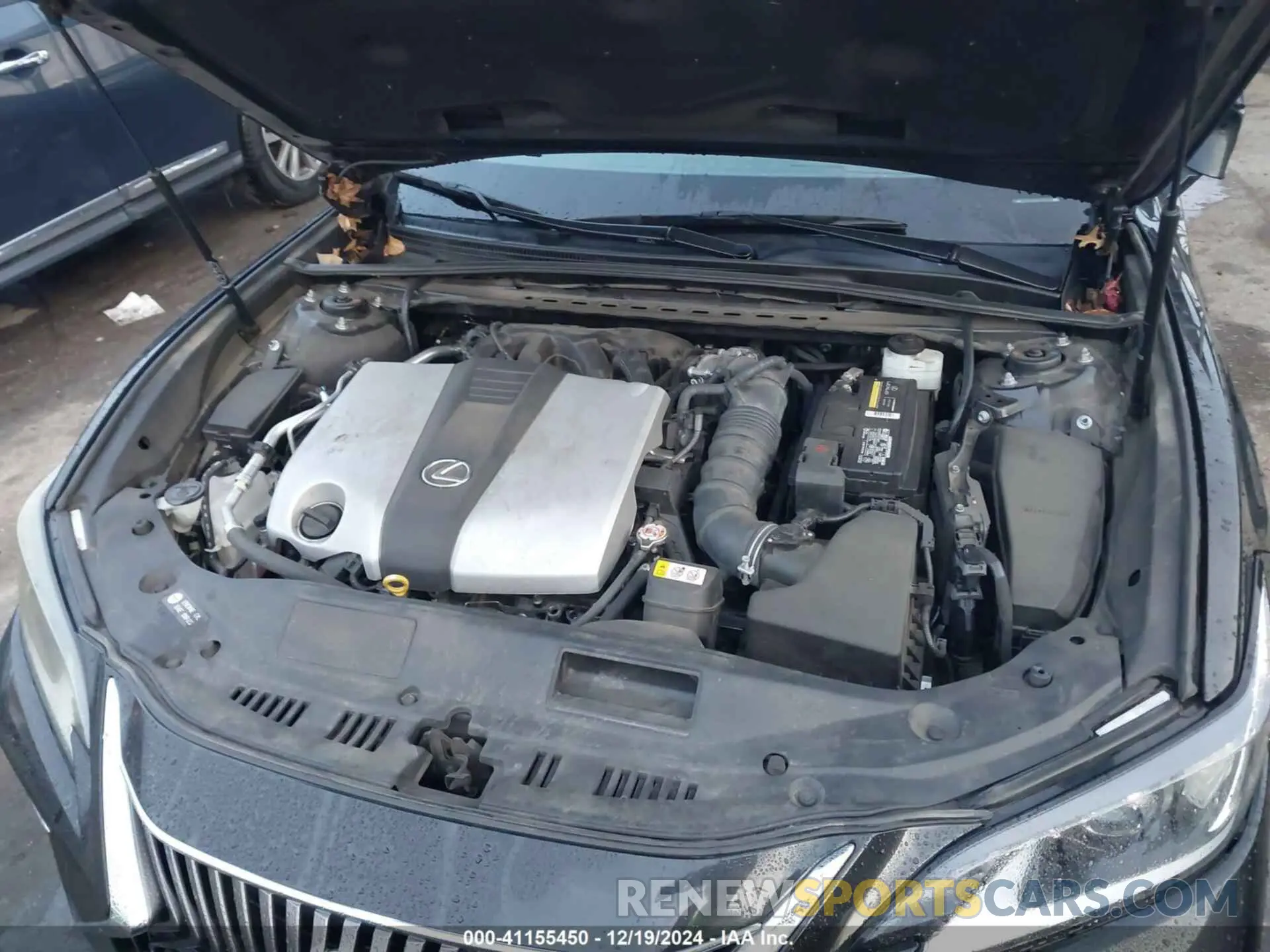 10 Photograph of a damaged car 58ABZ1B19KU013386 LEXUS ES 350 2019