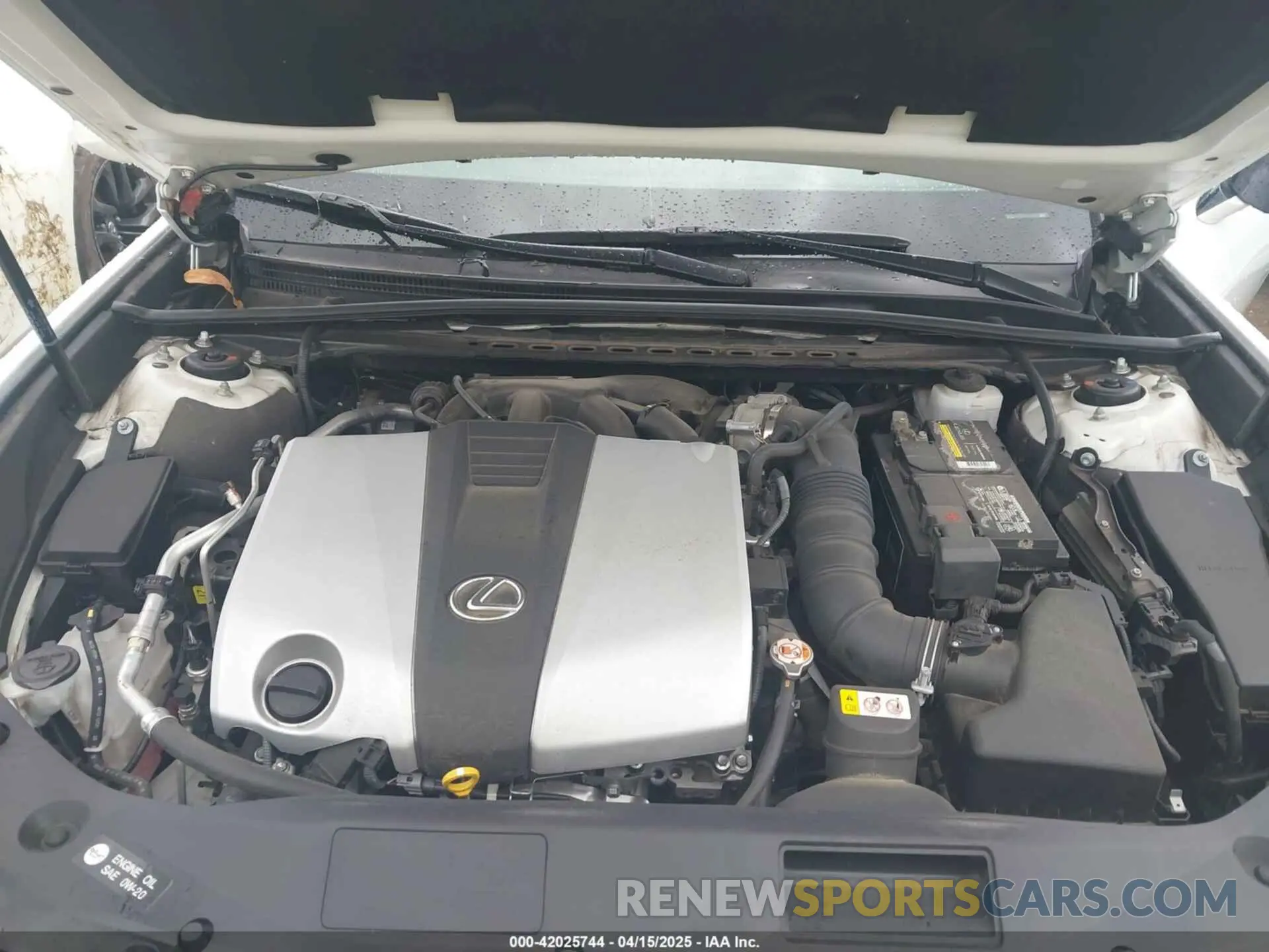 10 Photograph of a damaged car 58ABZ1B1XKU010853 LEXUS ES 350 2019