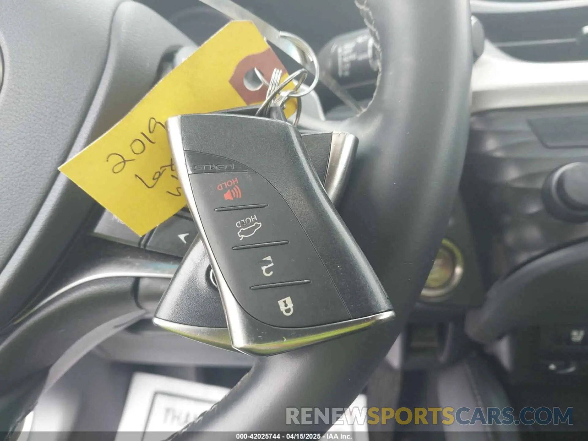 11 Photograph of a damaged car 58ABZ1B1XKU010853 LEXUS ES 350 2019