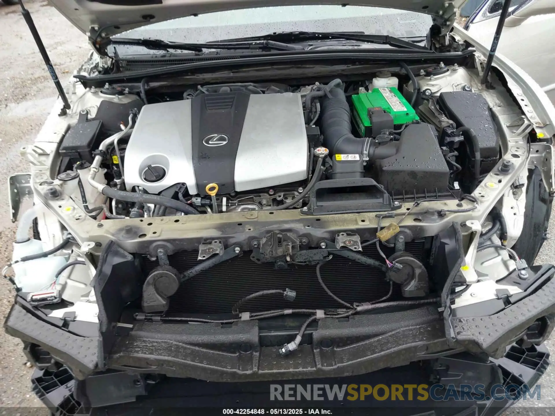 10 Photograph of a damaged car 58ABZ1B1XKU036403 LEXUS ES 350 2019