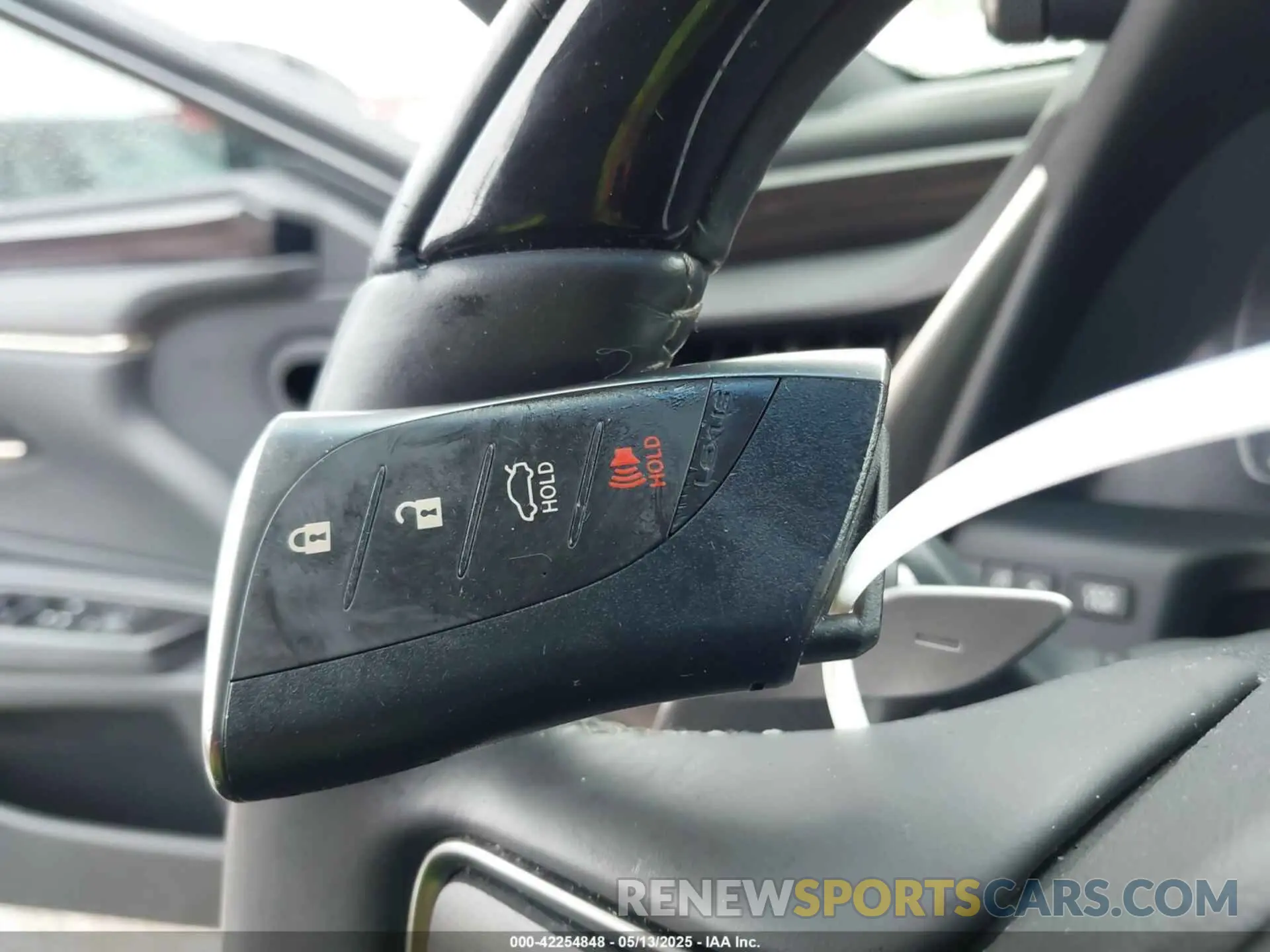 11 Photograph of a damaged car 58ABZ1B1XKU036403 LEXUS ES 350 2019