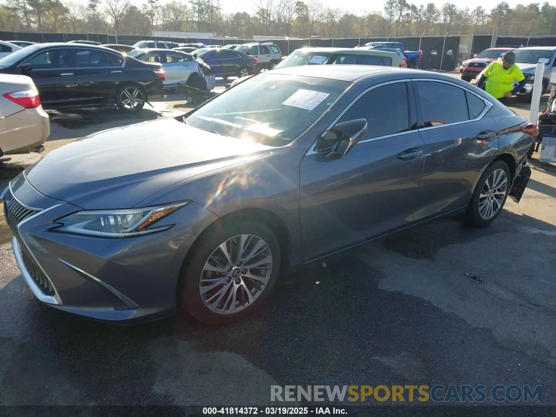 2 Photograph of a damaged car 58ABZ1B1XKU037857 LEXUS ES 350 2019