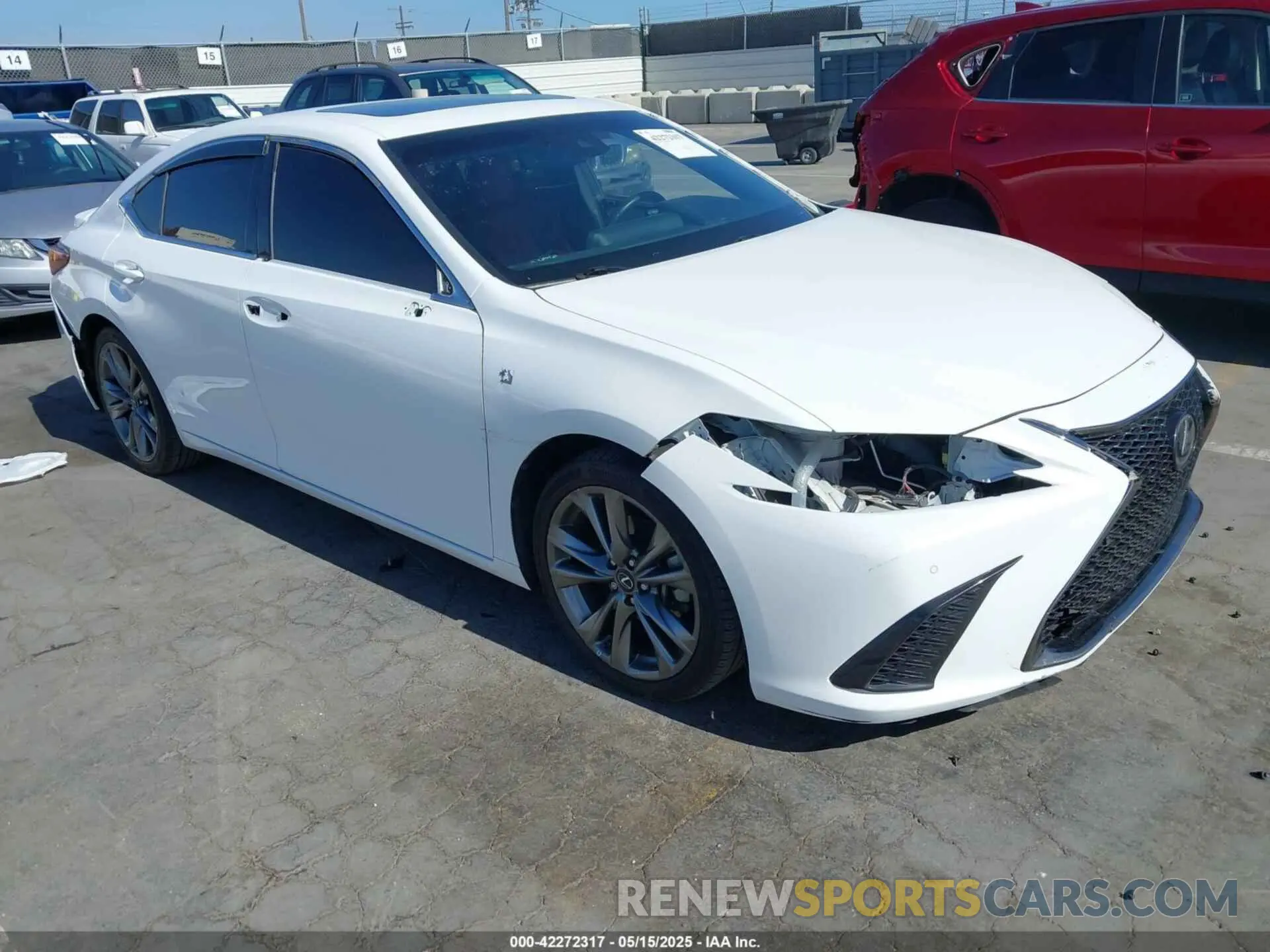 1 Photograph of a damaged car 58ABZ1B1XKU043349 LEXUS ES 350 2019