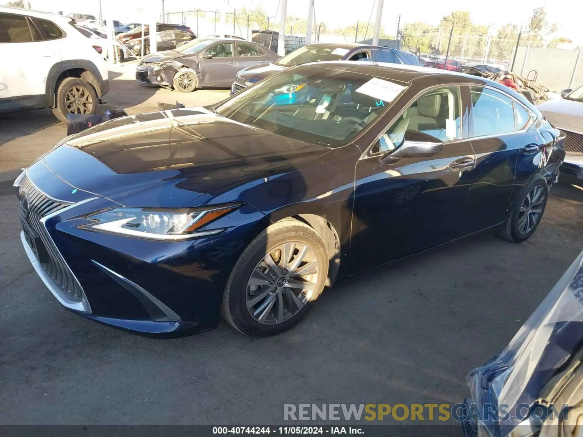 2 Photograph of a damaged car 58ABZ1B1XKU046400 LEXUS ES 350 2019