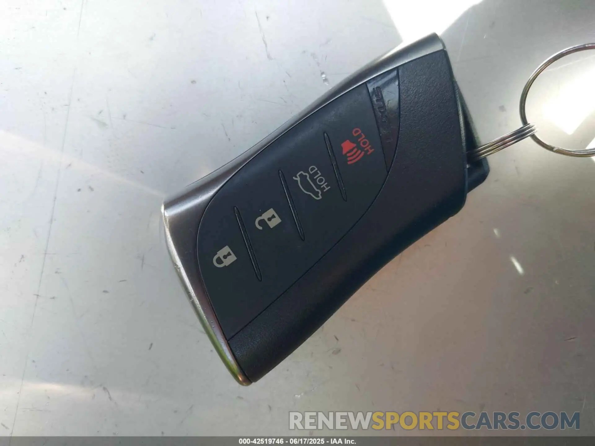 11 Photograph of a damaged car JTHBZ1B11K2004347 LEXUS ES 350 2019