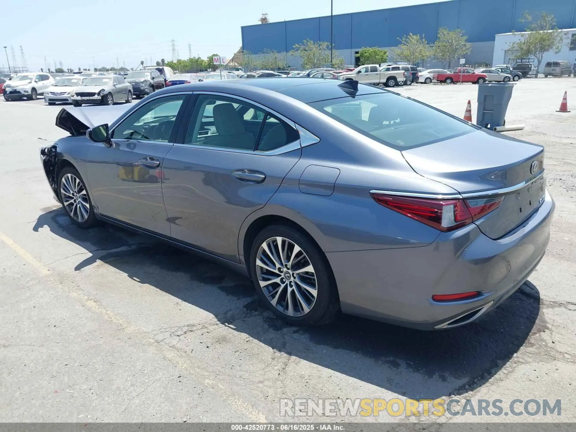 3 Photograph of a damaged car JTHBZ1B14K2004682 LEXUS ES 350 2019