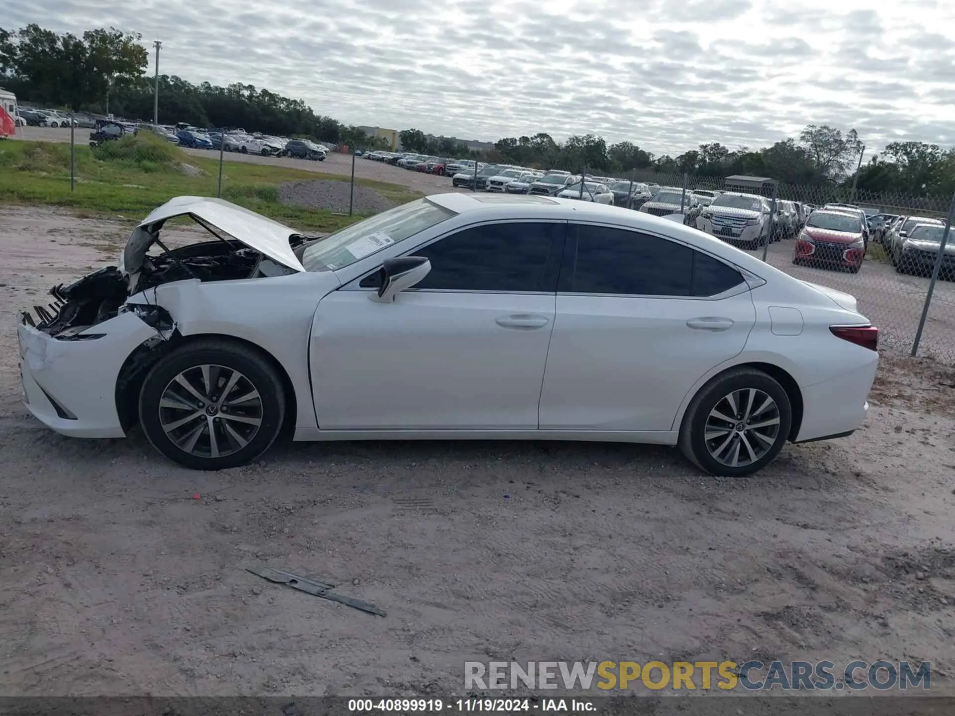 14 Photograph of a damaged car 58ACZ1B13LU064274 LEXUS ES 350 2020