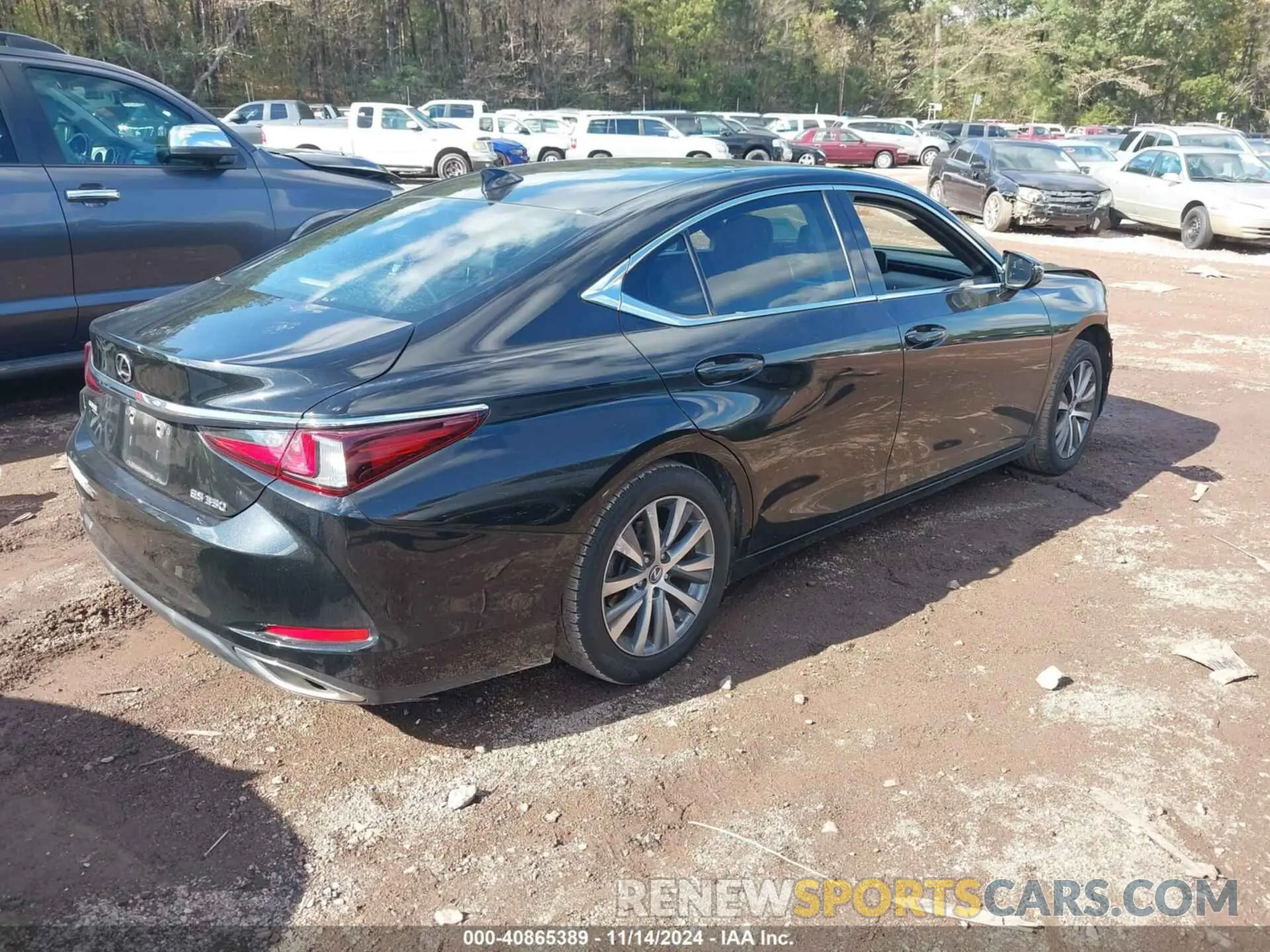 4 Photograph of a damaged car 58ACZ1B17LU051933 LEXUS ES 350 2020