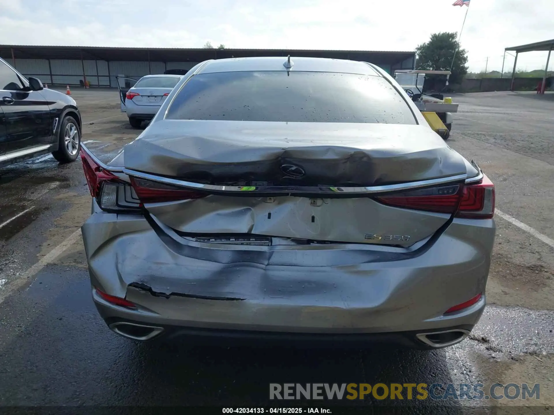 6 Photograph of a damaged car 58ACZ1B1XLU080245 LEXUS ES 350 2020