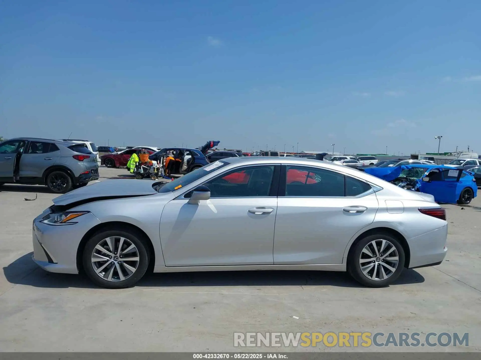 15 Photograph of a damaged car 58ACZ1B1XLU082075 LEXUS ES 350 2020