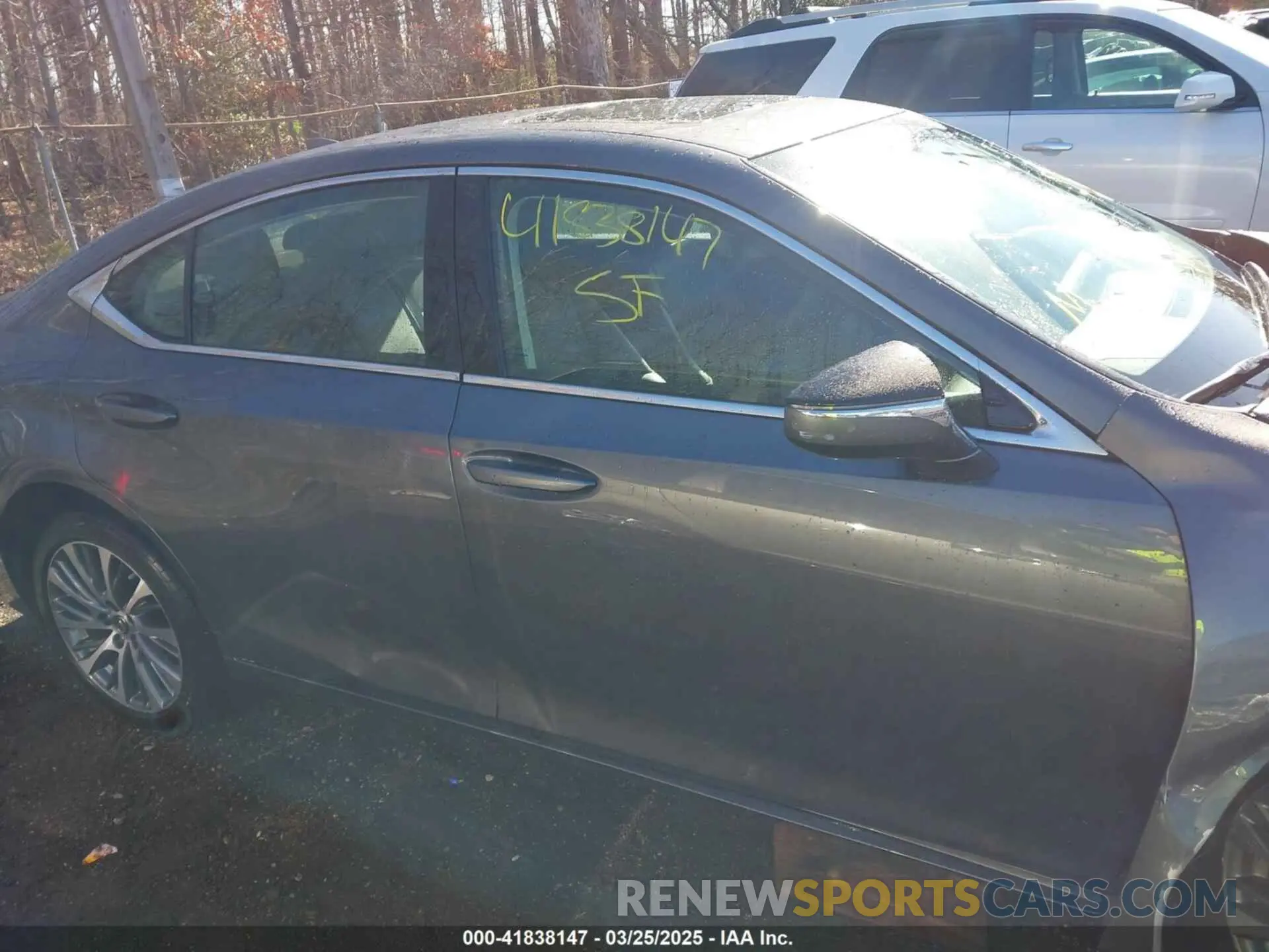13 Photograph of a damaged car 58ADZ1B11LU058221 LEXUS ES 350 2020