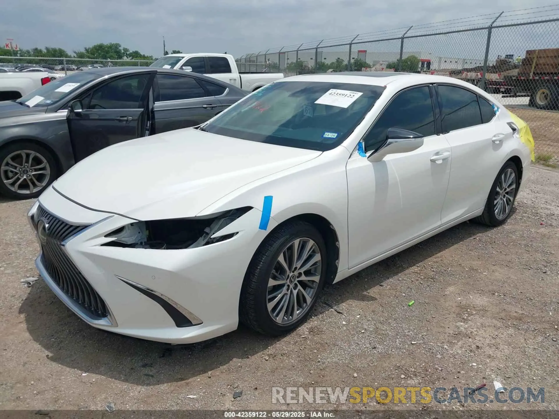 2 Photograph of a damaged car 58ADZ1B11LU063578 LEXUS ES 350 2020