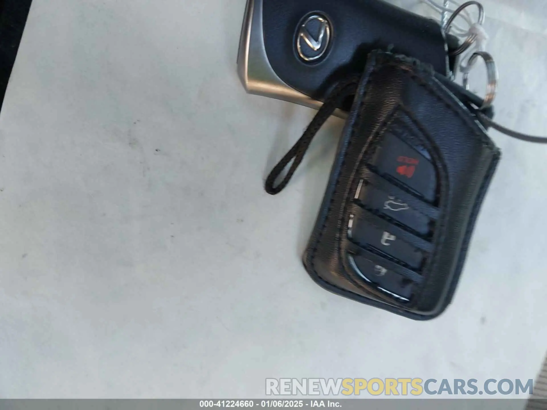 11 Photograph of a damaged car 58ADZ1B11LU069610 LEXUS ES 350 2020