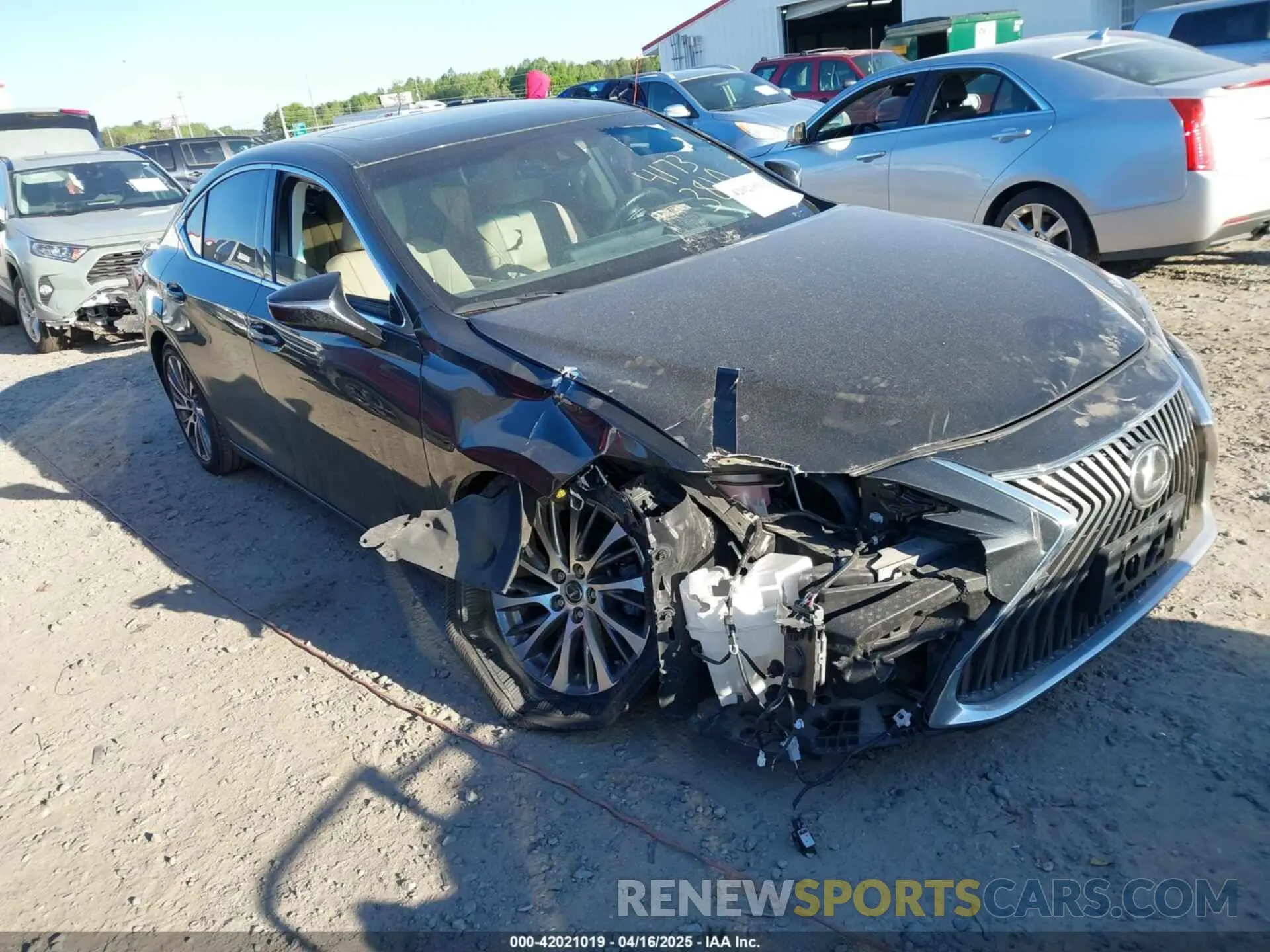 1 Photograph of a damaged car 58ADZ1B14LU059072 LEXUS ES 350 2020