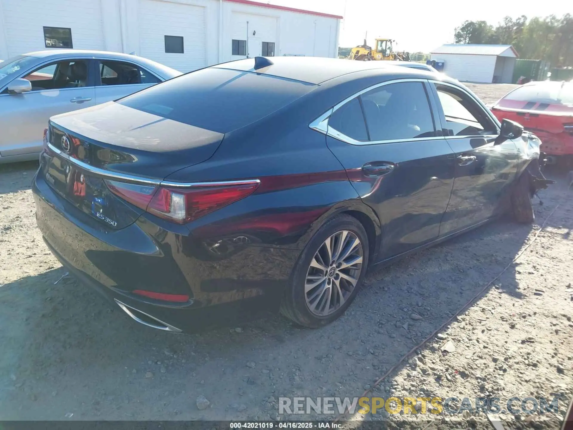 4 Photograph of a damaged car 58ADZ1B14LU059072 LEXUS ES 350 2020
