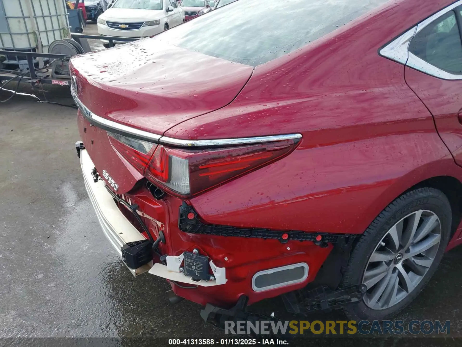 17 Photograph of a damaged car 58ADZ1B14LU063459 LEXUS ES 350 2020