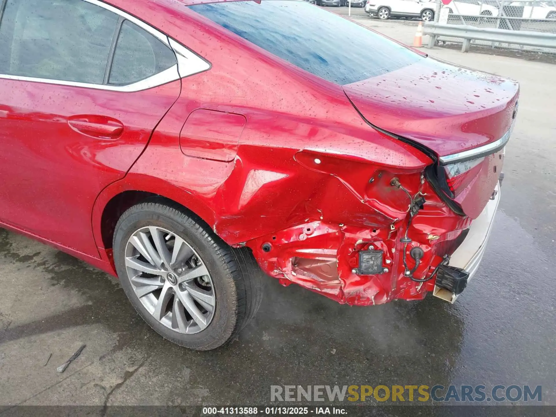 18 Photograph of a damaged car 58ADZ1B14LU063459 LEXUS ES 350 2020