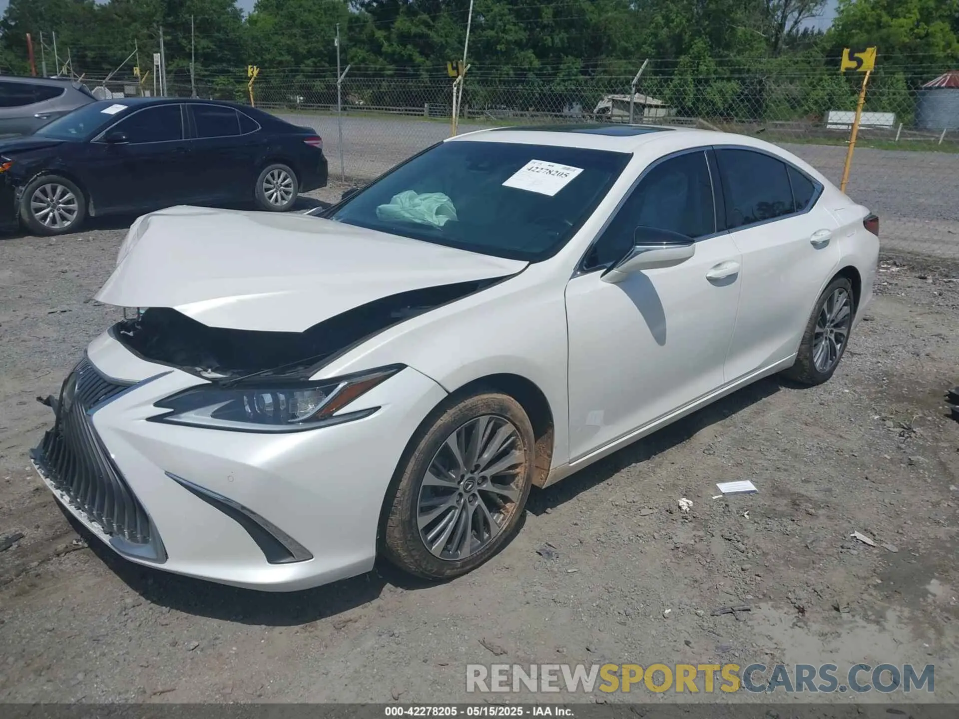 2 Photograph of a damaged car 58ADZ1B17LU074973 LEXUS ES 350 2020