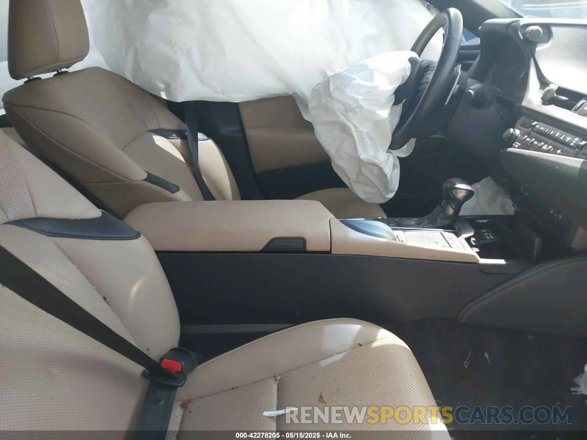 5 Photograph of a damaged car 58ADZ1B17LU074973 LEXUS ES 350 2020