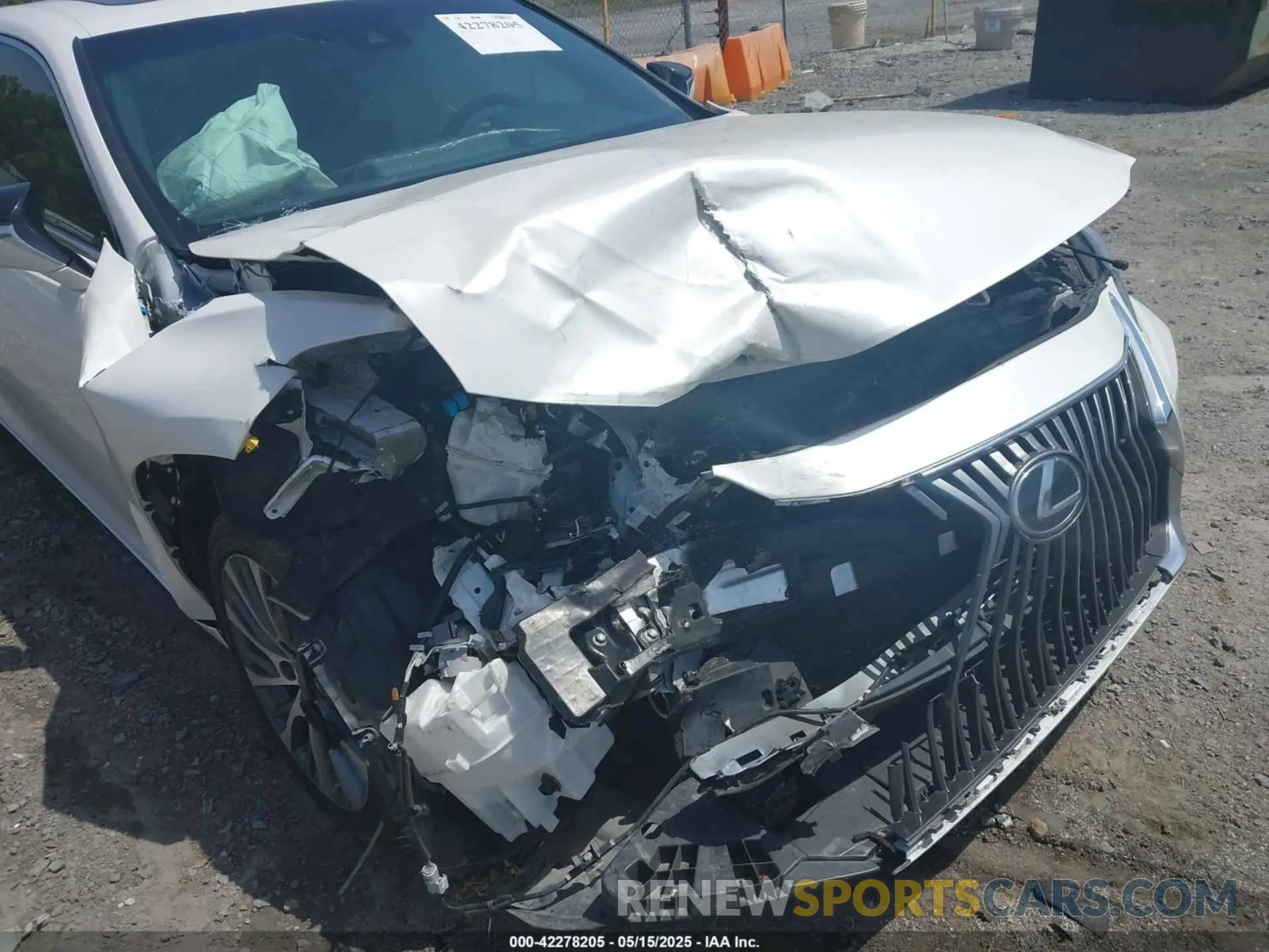 6 Photograph of a damaged car 58ADZ1B17LU074973 LEXUS ES 350 2020