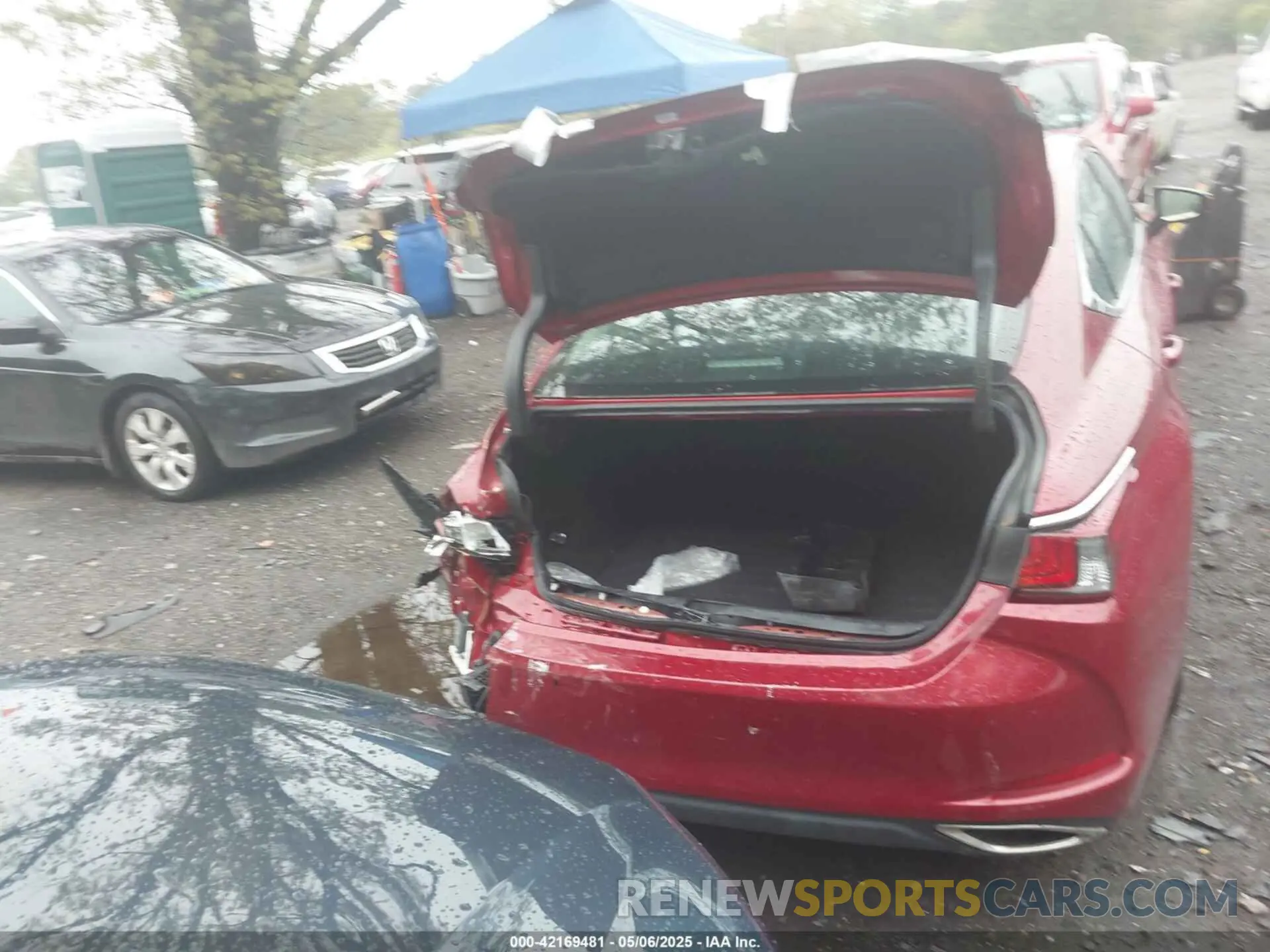 16 Photograph of a damaged car 58ADZ1B19LU078202 LEXUS ES 350 2020