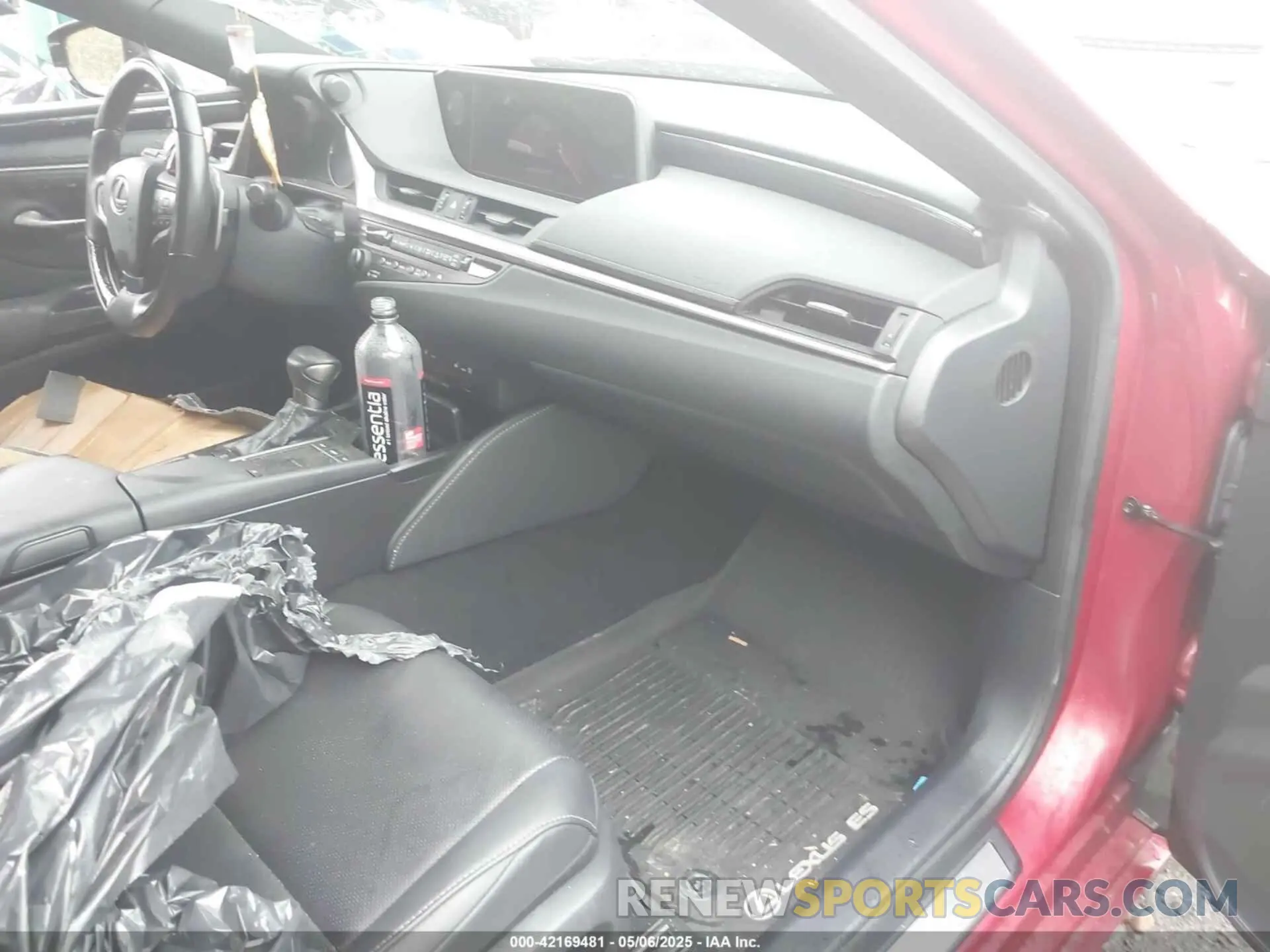 5 Photograph of a damaged car 58ADZ1B19LU078202 LEXUS ES 350 2020