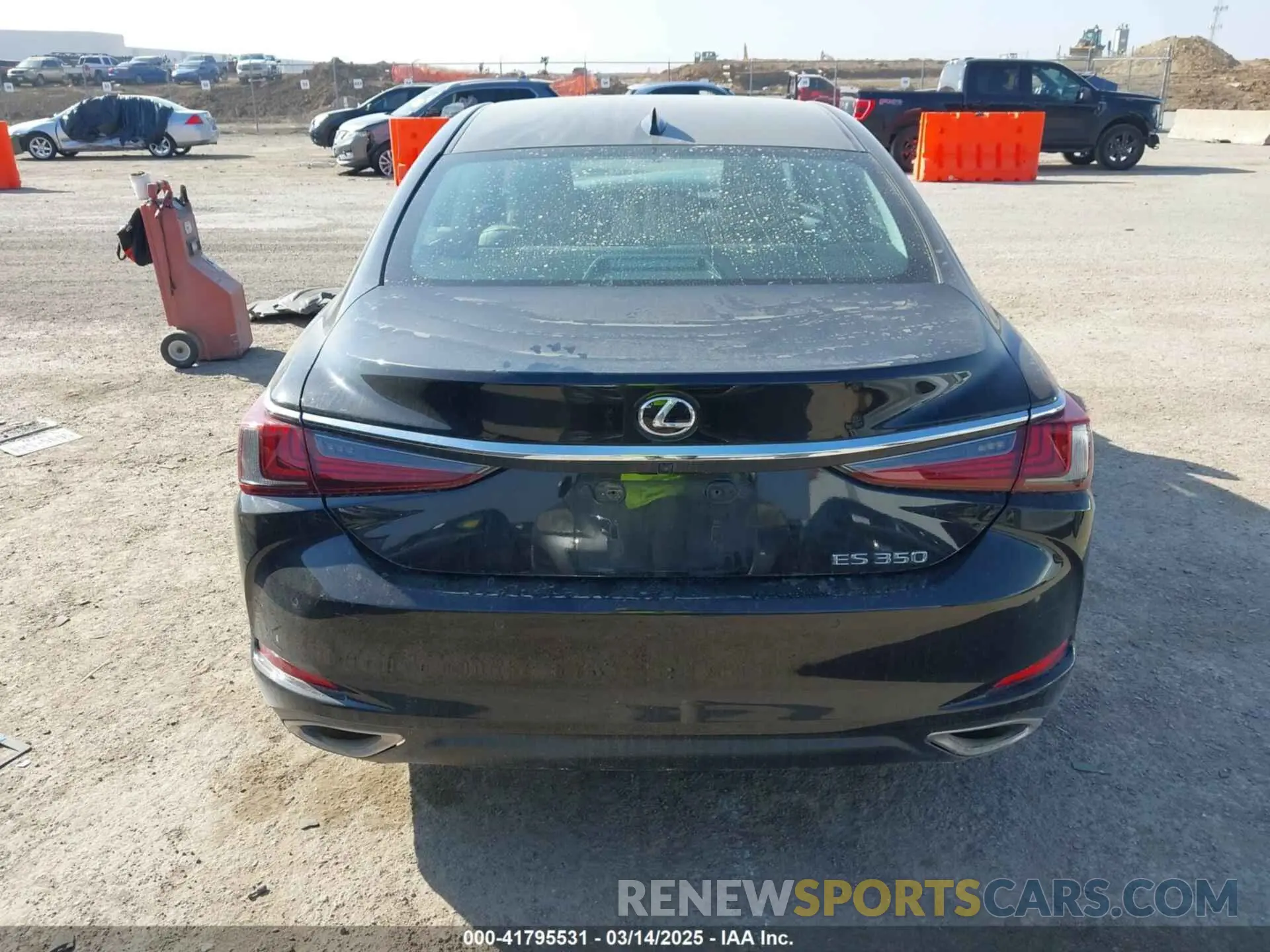 16 Photograph of a damaged car 58ADZ1B1XLU070884 LEXUS ES 350 2020