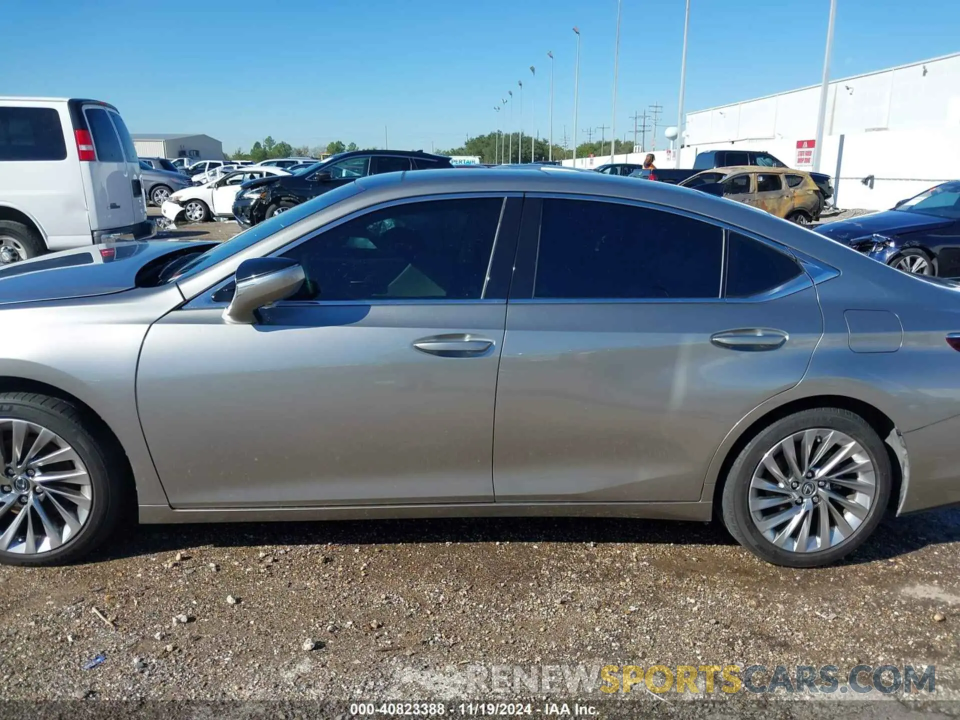 15 Photograph of a damaged car 58AFZ1B19LU067967 LEXUS ES 350 2020