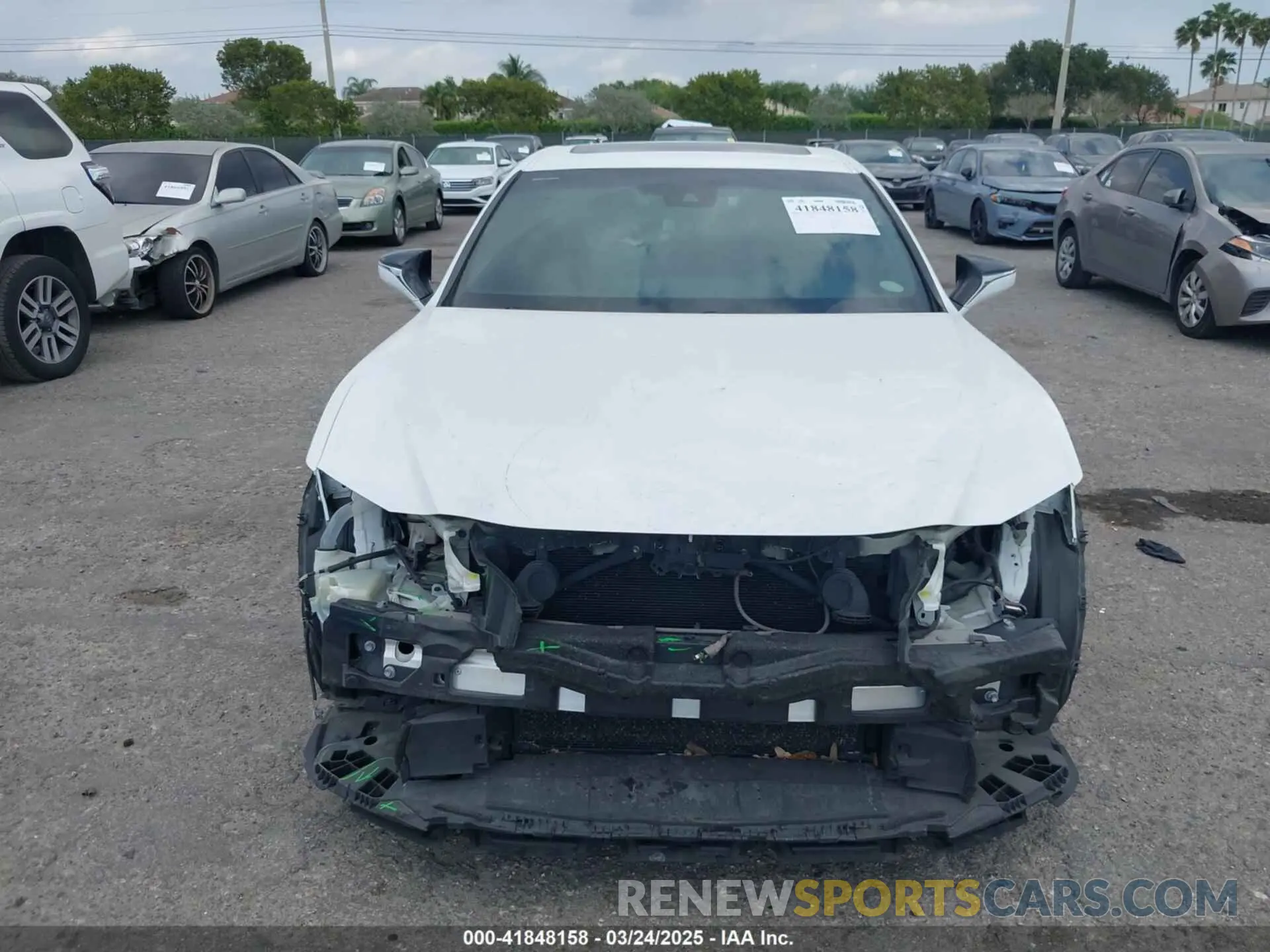 13 Photograph of a damaged car 58AGZ1B10LU061396 LEXUS ES 350 2020