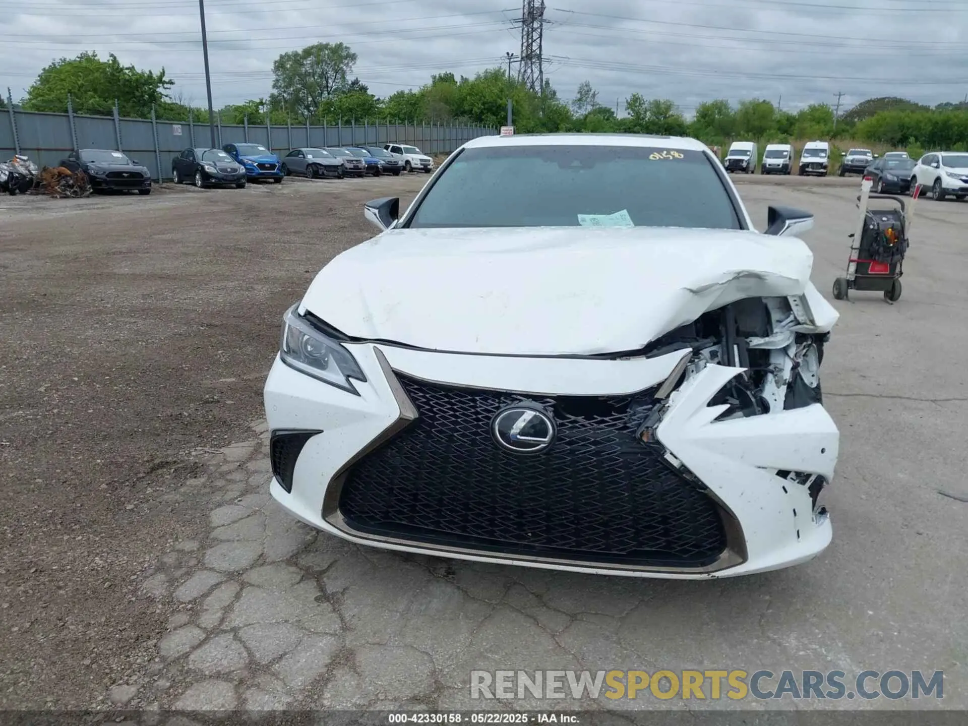 12 Photograph of a damaged car 58AGZ1B10LU075797 LEXUS ES 350 2020
