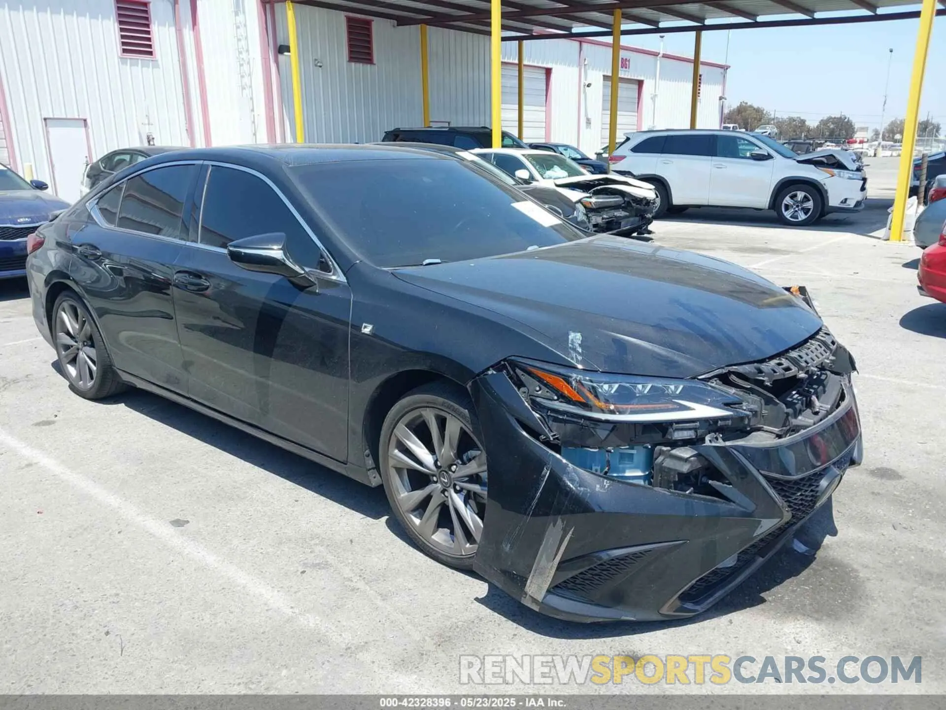 1 Photograph of a damaged car 58AGZ1B10LU077405 LEXUS ES 350 2020