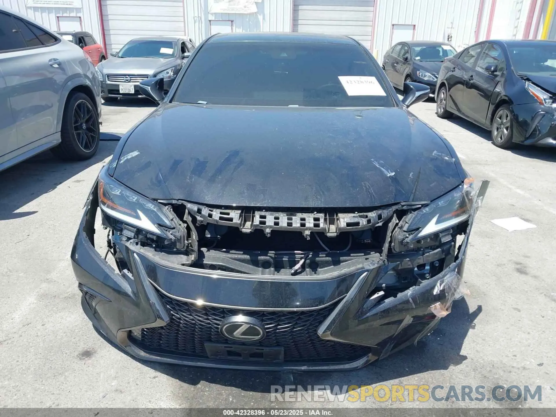 13 Photograph of a damaged car 58AGZ1B10LU077405 LEXUS ES 350 2020
