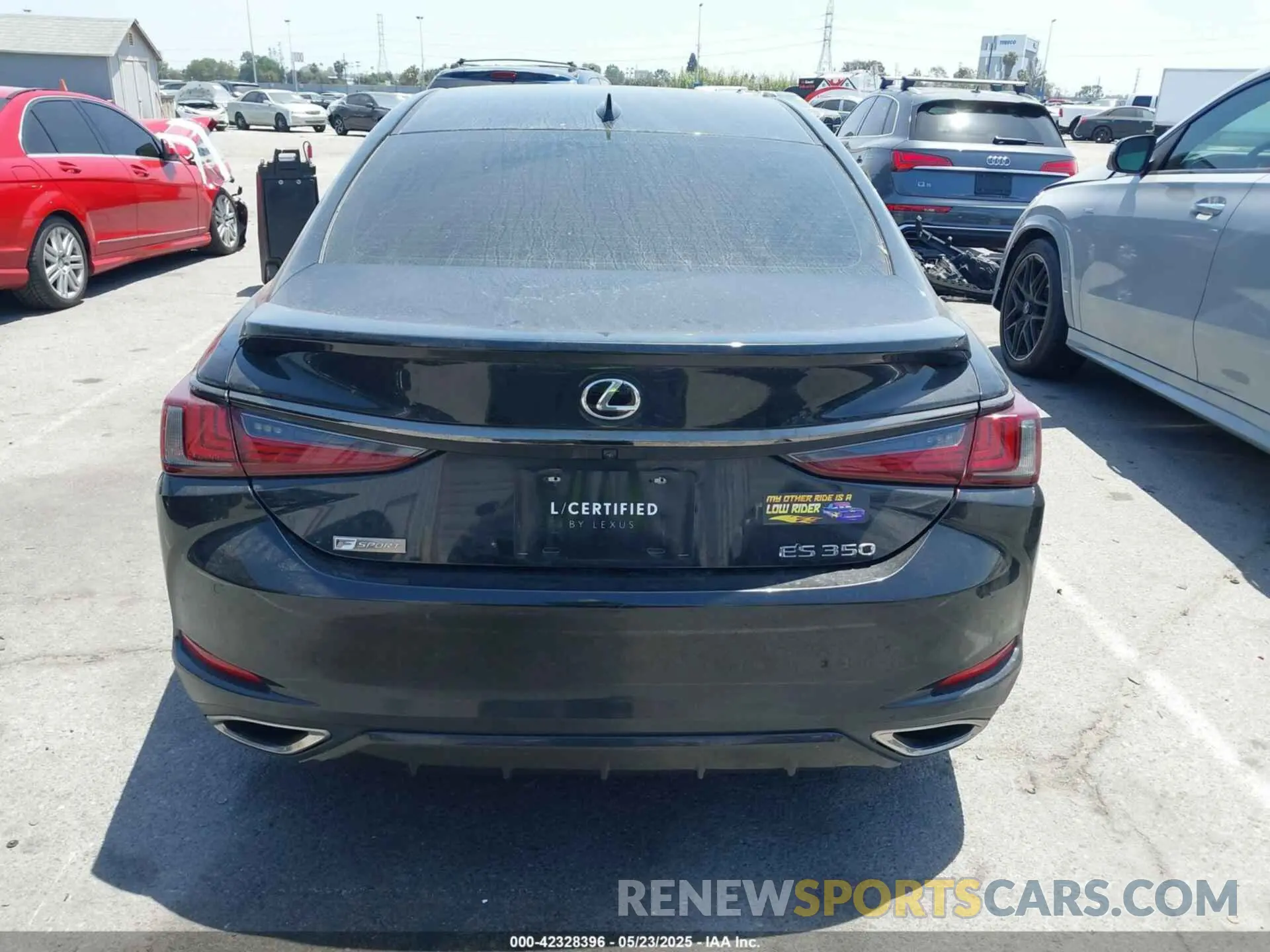 17 Photograph of a damaged car 58AGZ1B10LU077405 LEXUS ES 350 2020