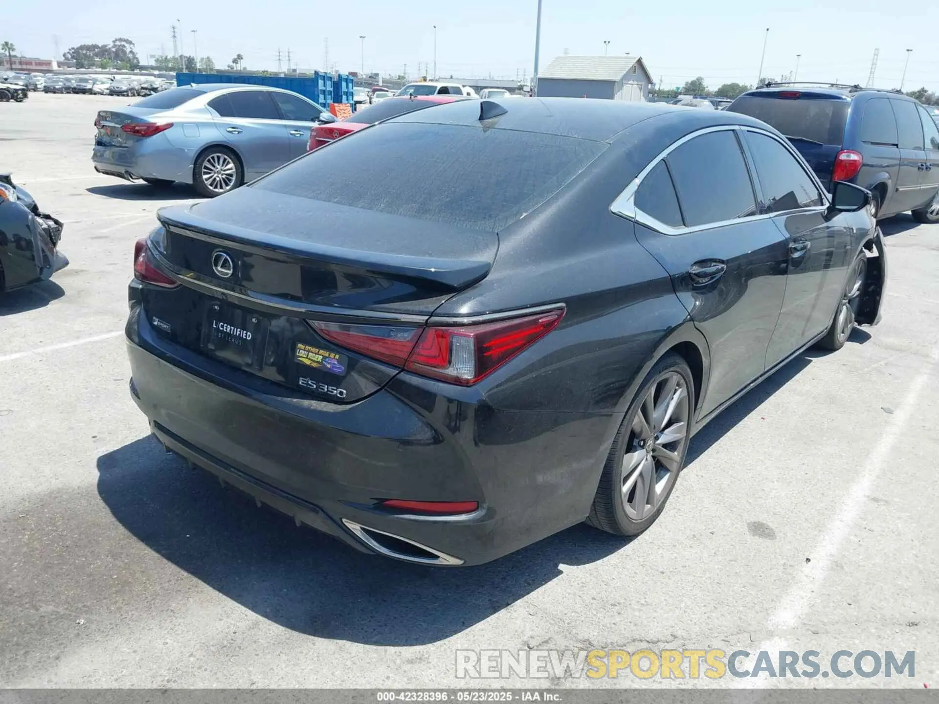 4 Photograph of a damaged car 58AGZ1B10LU077405 LEXUS ES 350 2020