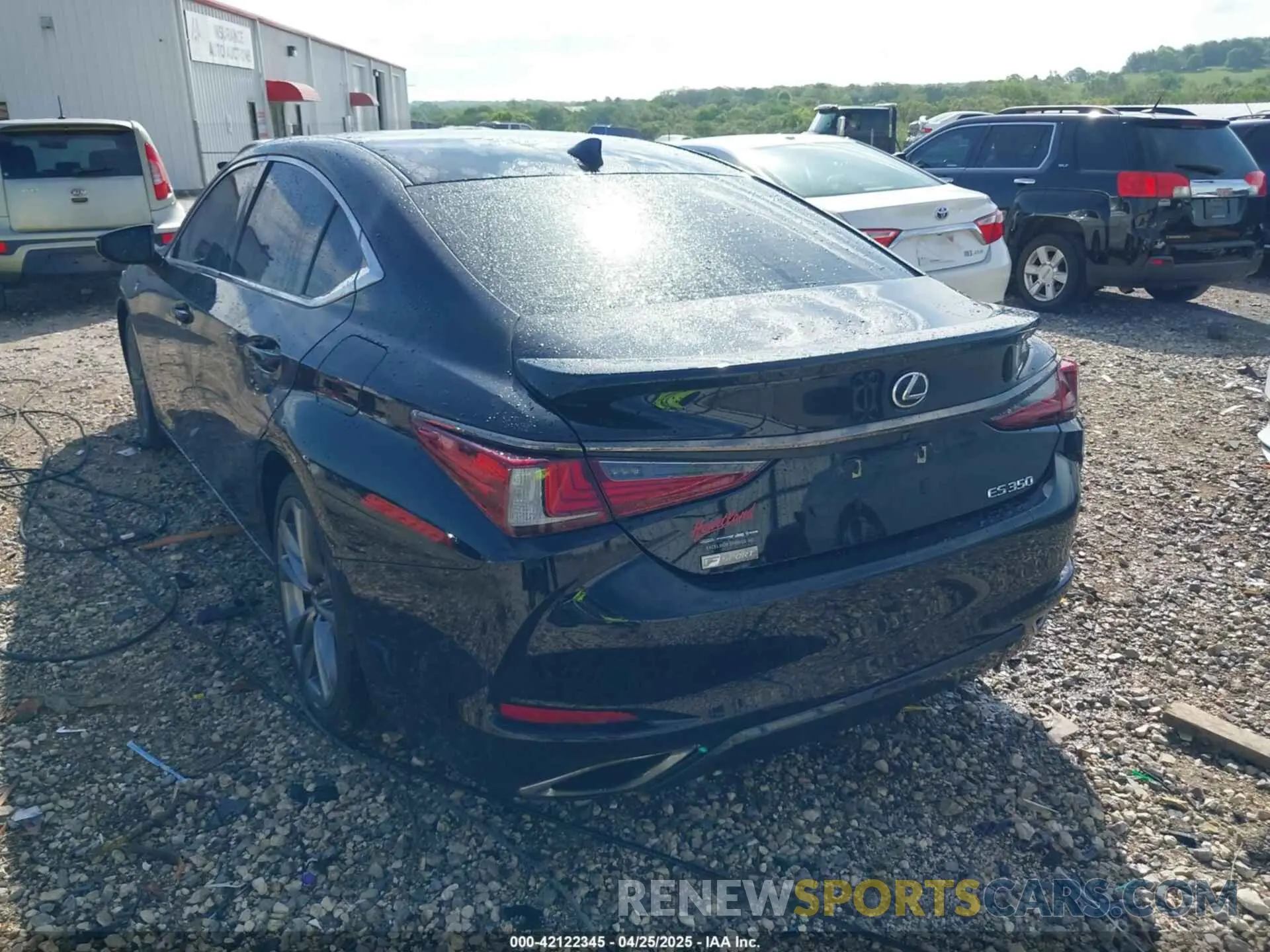 3 Photograph of a damaged car 58AGZ1B15LU066545 LEXUS ES 350 2020