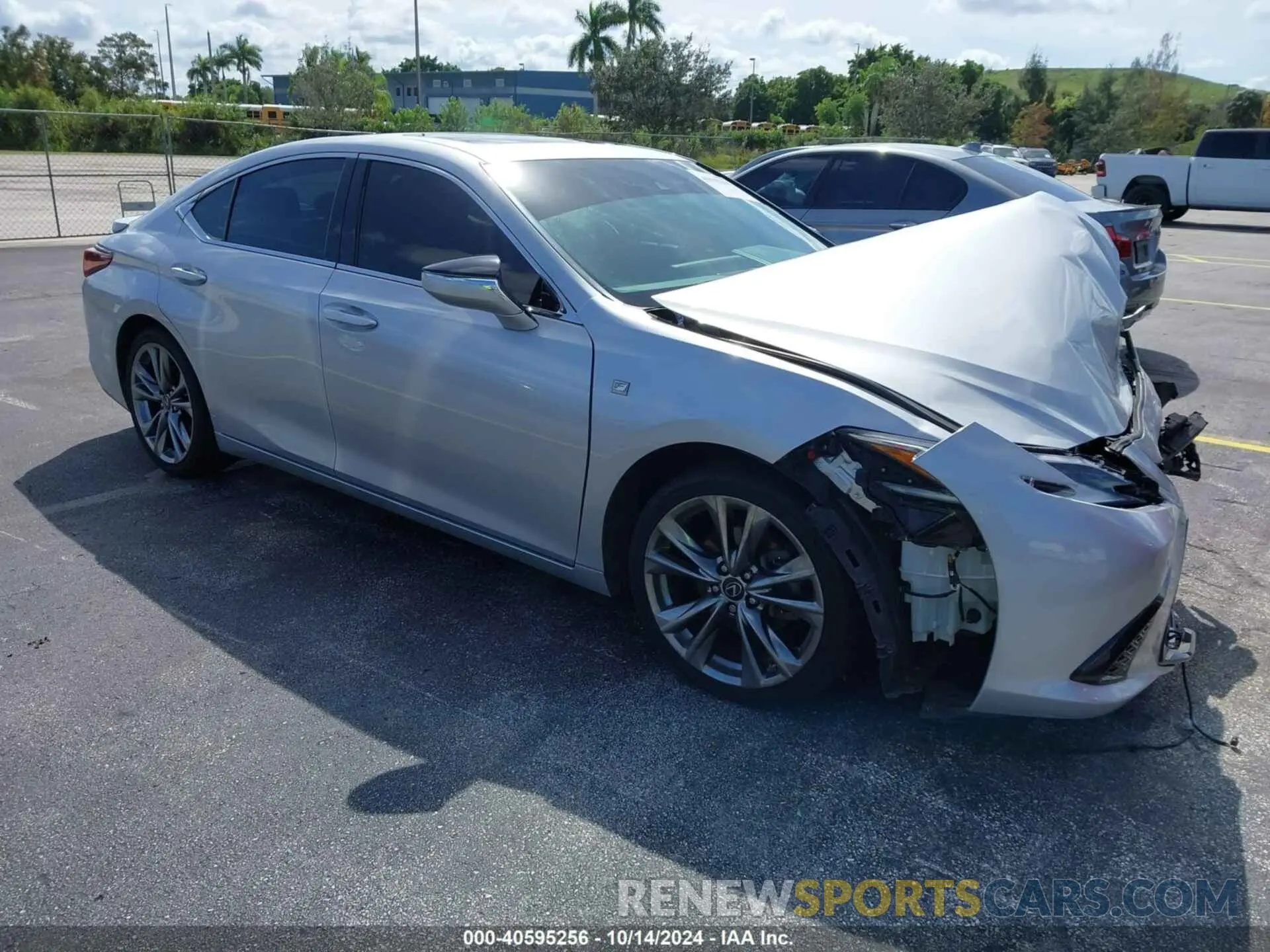 1 Photograph of a damaged car 58AGZ1B15LU072992 LEXUS ES 350 2020