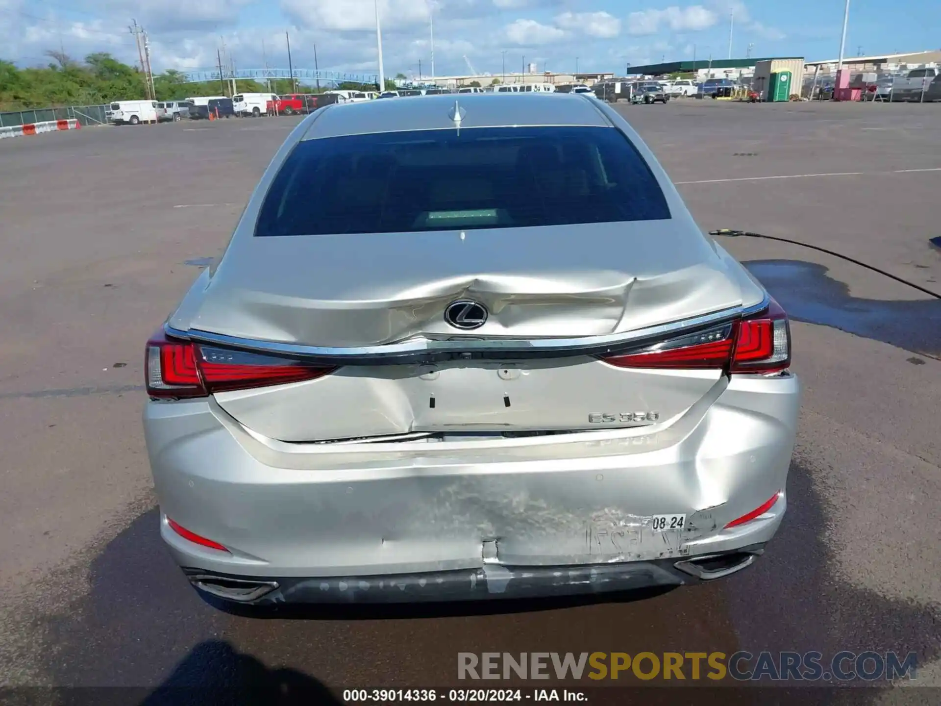 16 Photograph of a damaged car JTHEZ1B18L2010192 LEXUS ES 350 2020