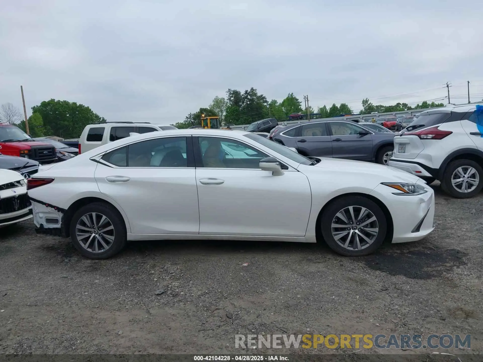 13 Photograph of a damaged car 58ACZ1B12MU103129 LEXUS ES 350 2021