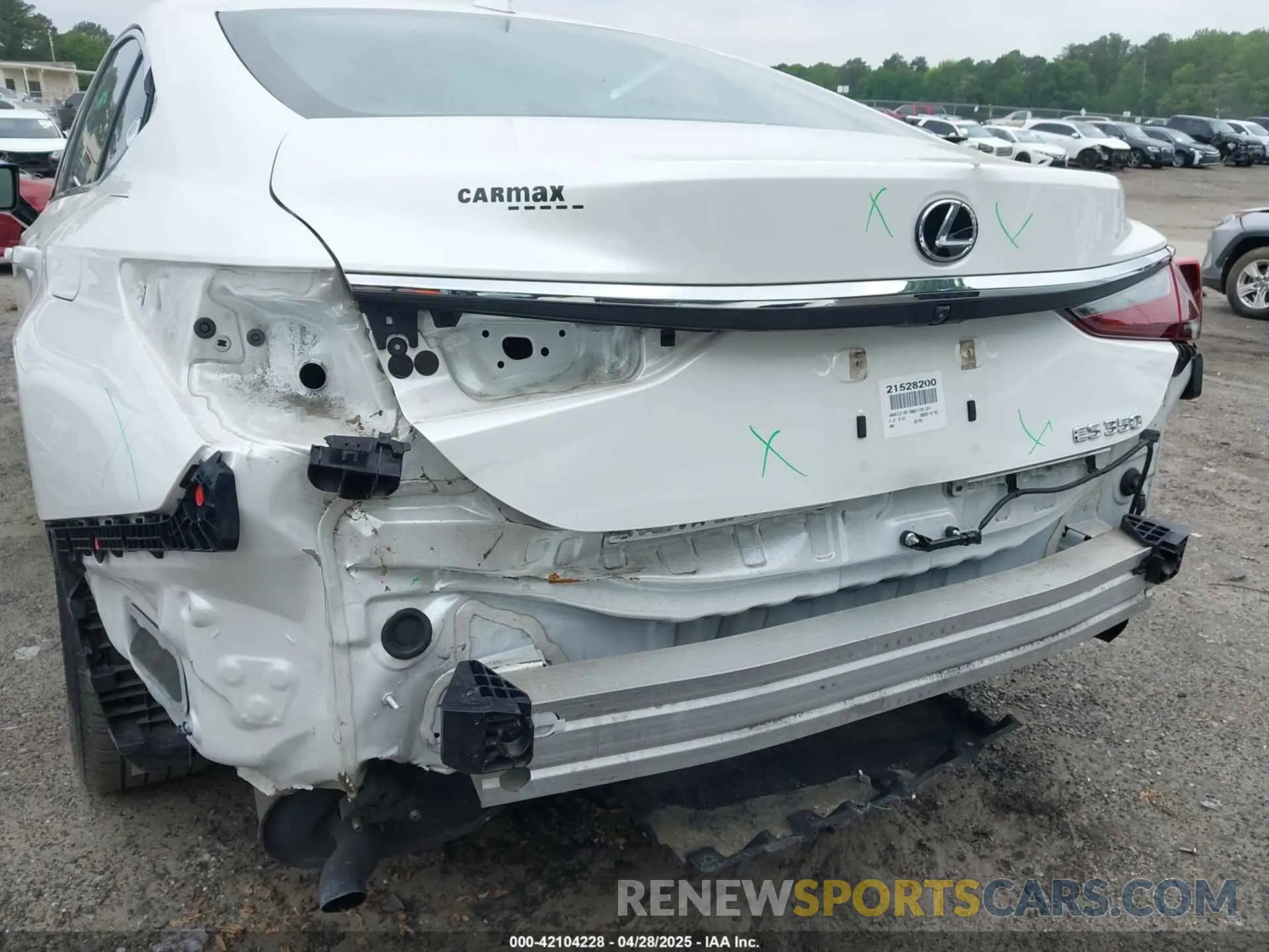 19 Photograph of a damaged car 58ACZ1B12MU103129 LEXUS ES 350 2021
