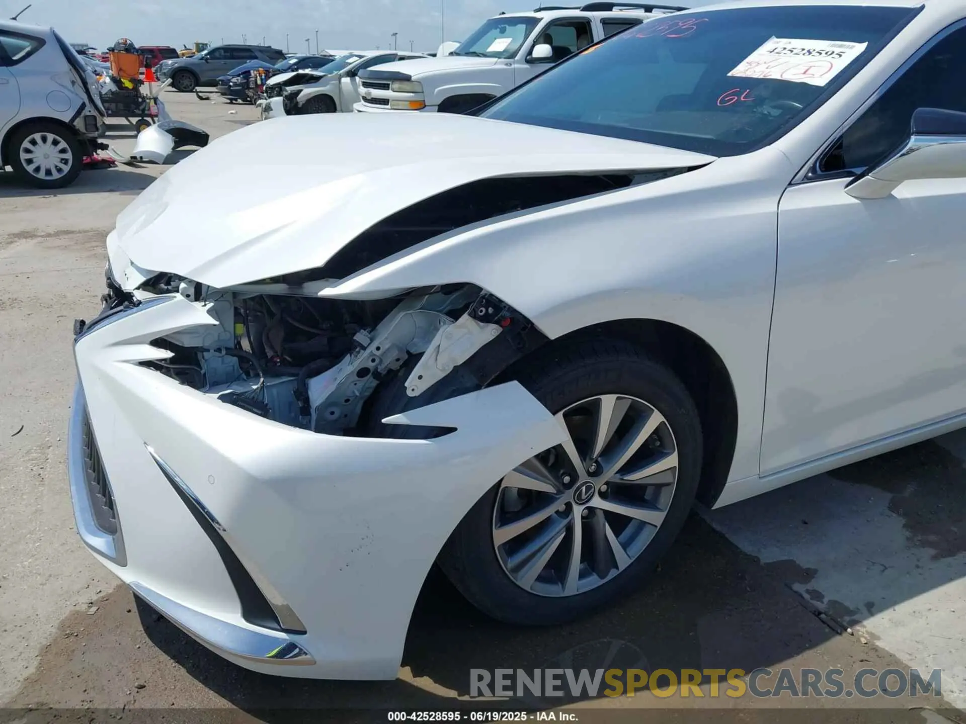 20 Photograph of a damaged car 58ADZ1B11MU084108 LEXUS ES 350 2021