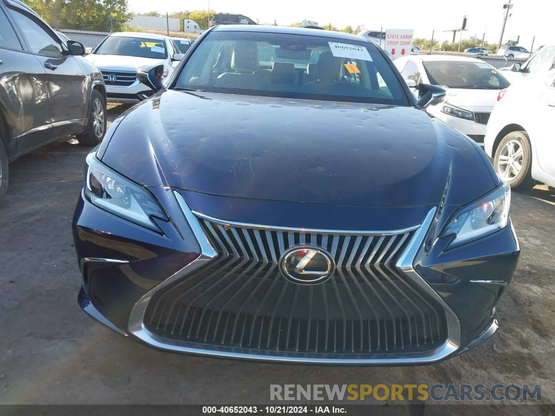 12 Photograph of a damaged car 58ADZ1B11MU086683 LEXUS ES 350 2021