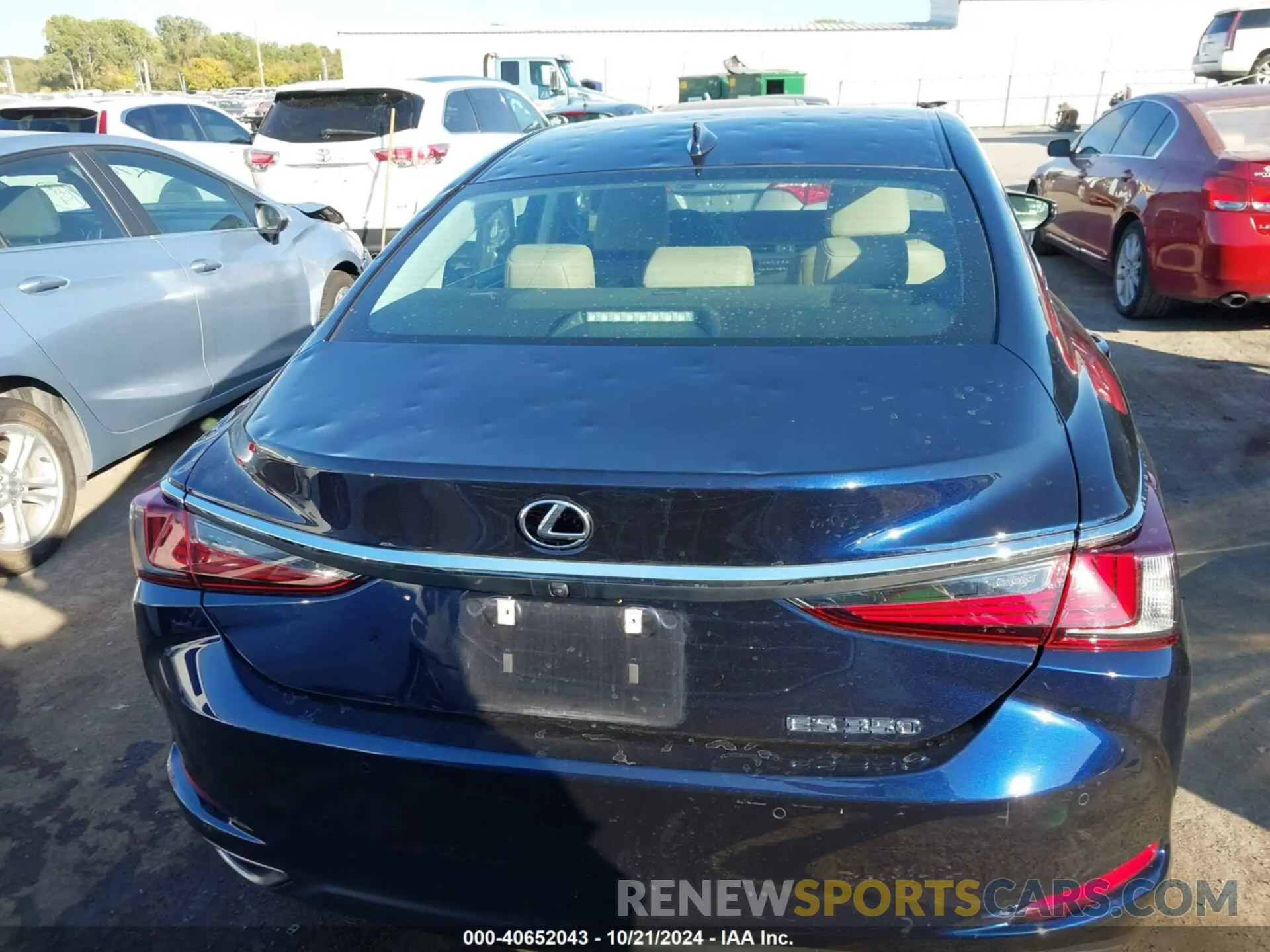 16 Photograph of a damaged car 58ADZ1B11MU086683 LEXUS ES 350 2021